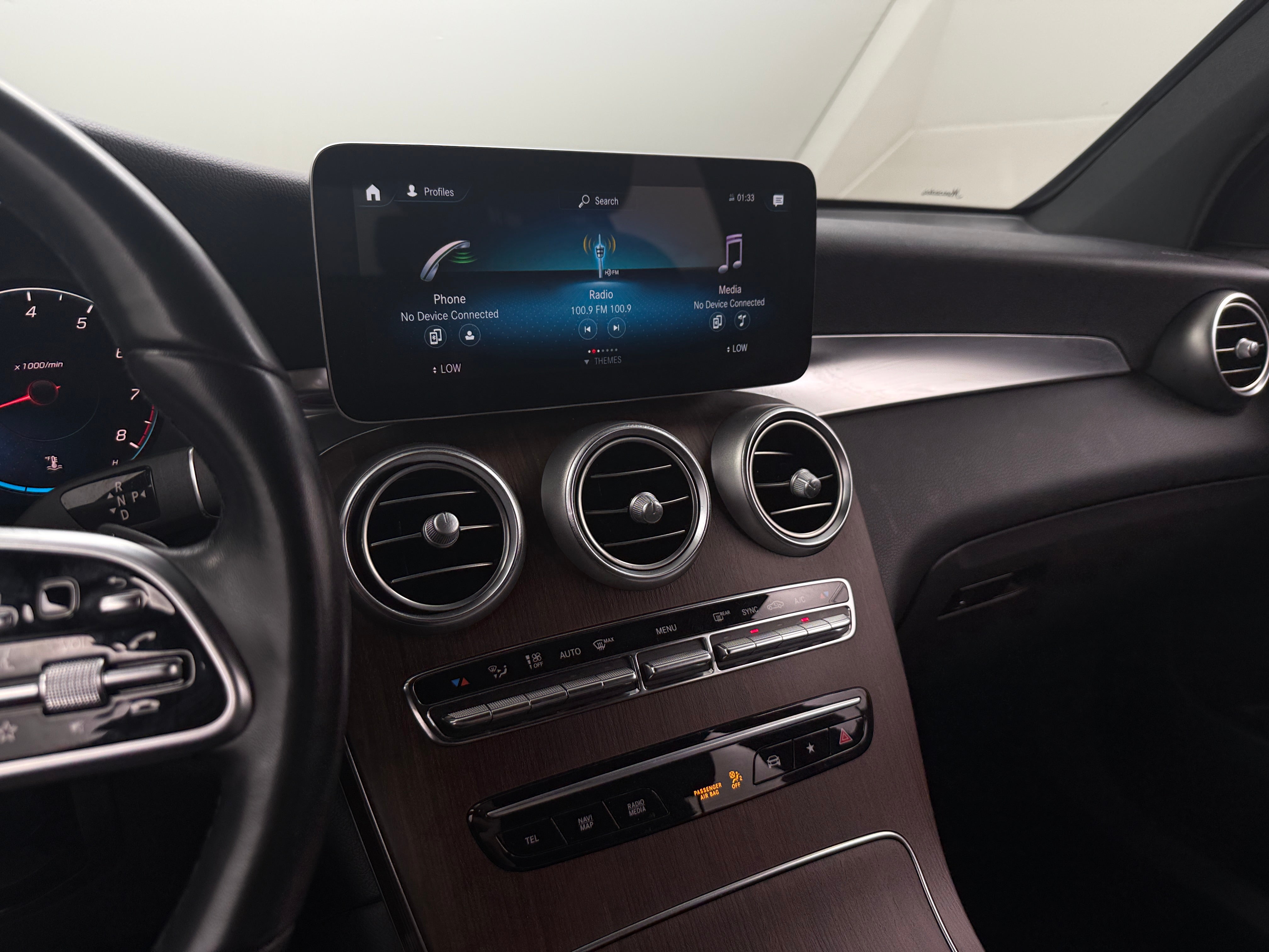 Thumbnail: 2022 Mercedes-Benz GLC - 3