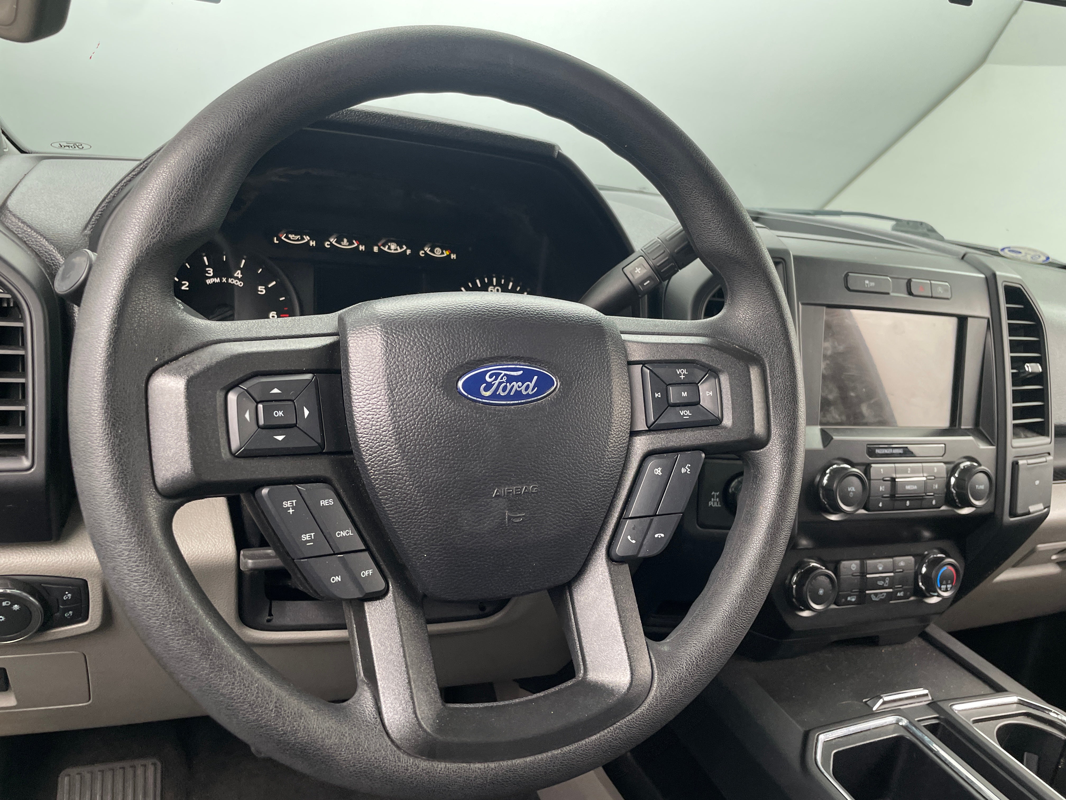 2020 Ford Econoline E-150 5