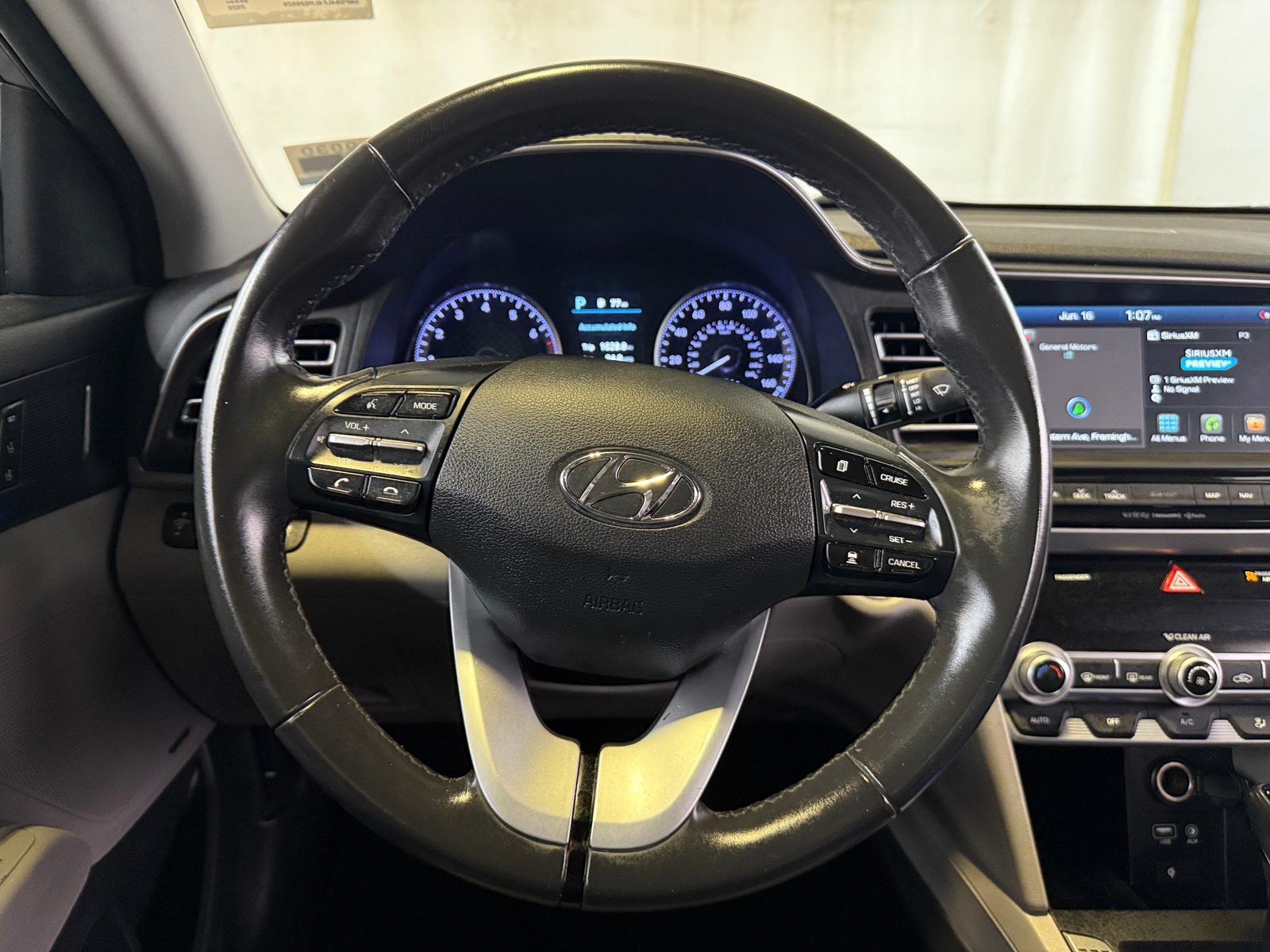 Thumbnail: 2020 Hyundai Elantra - 4