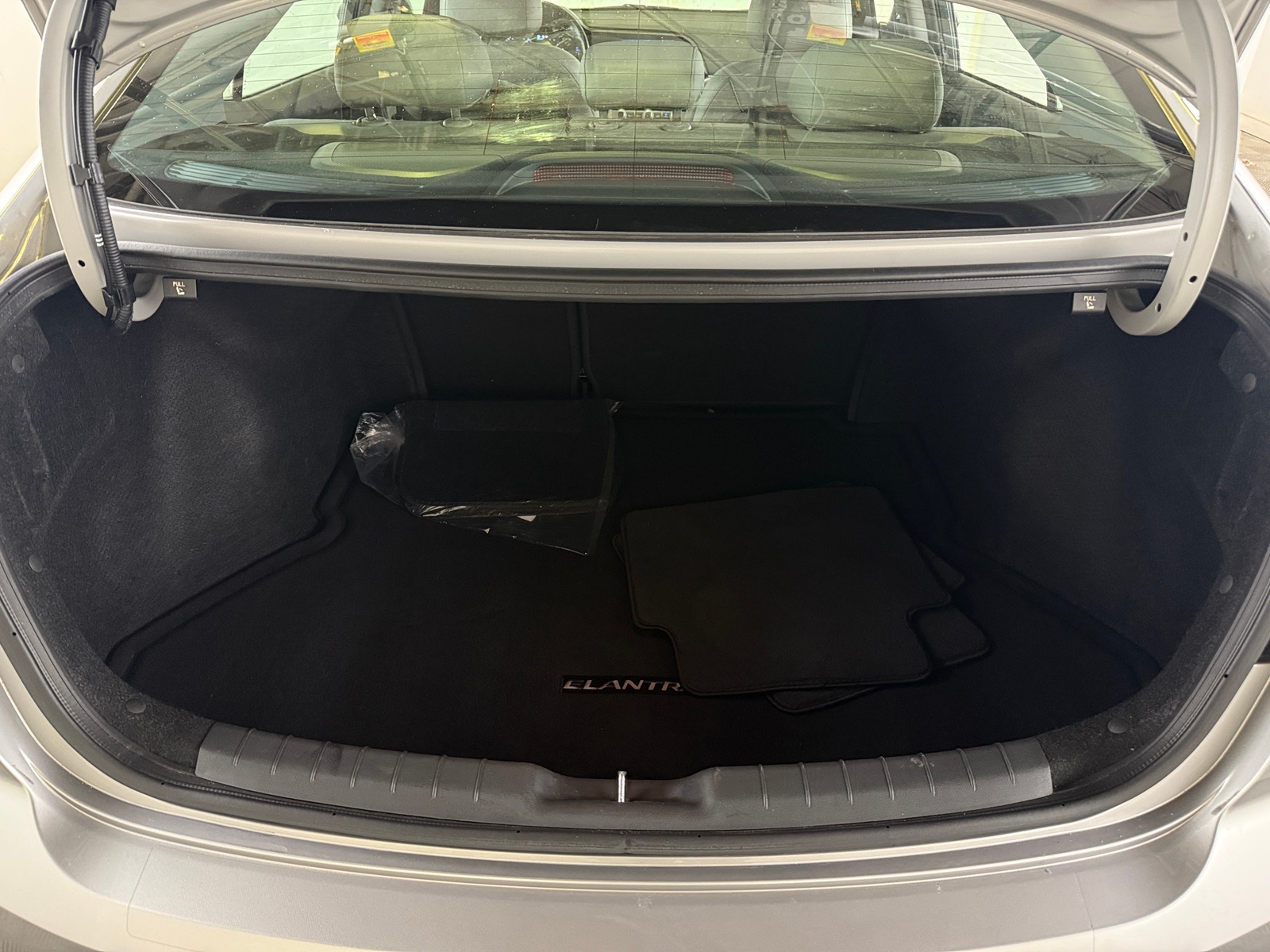 Thumbnail: 2020 Hyundai Elantra - 6