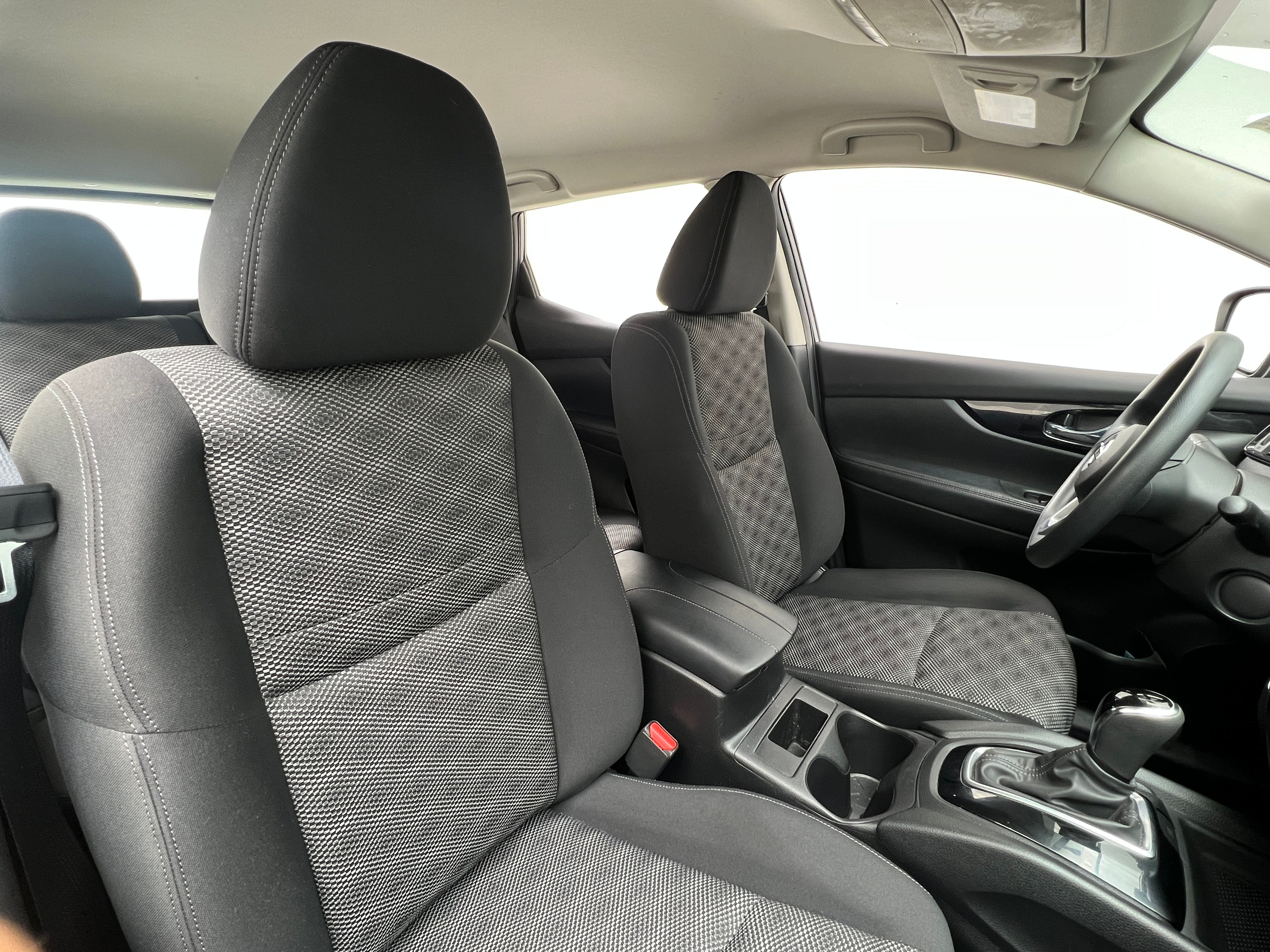 2018 Nissan Rogue Sport SV 2