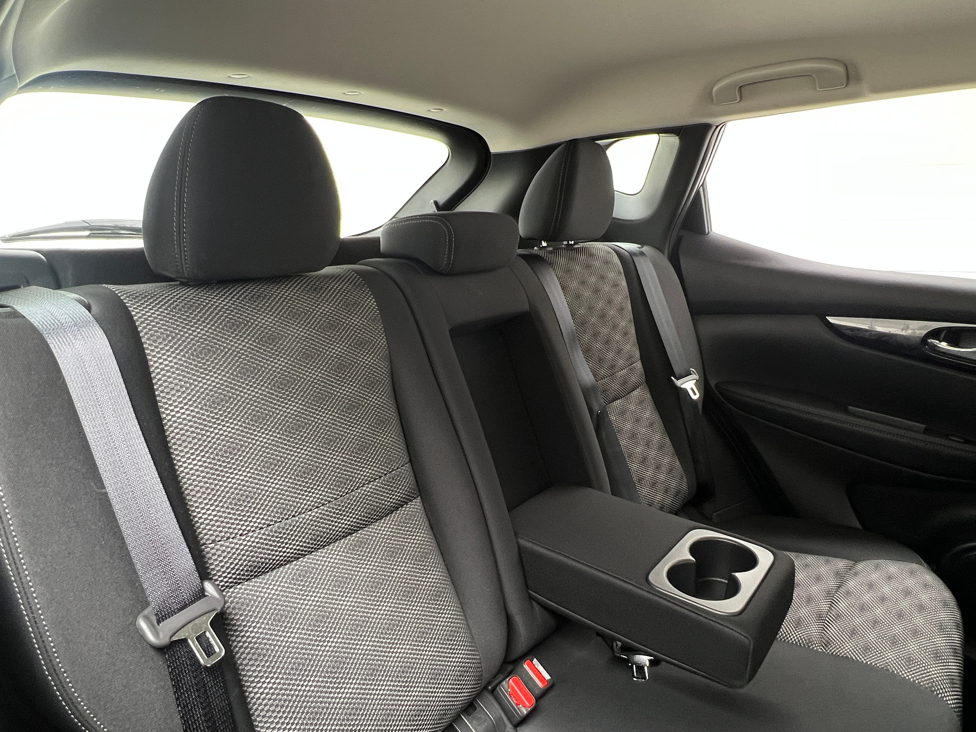 2018 Nissan Rogue Sport SV 6