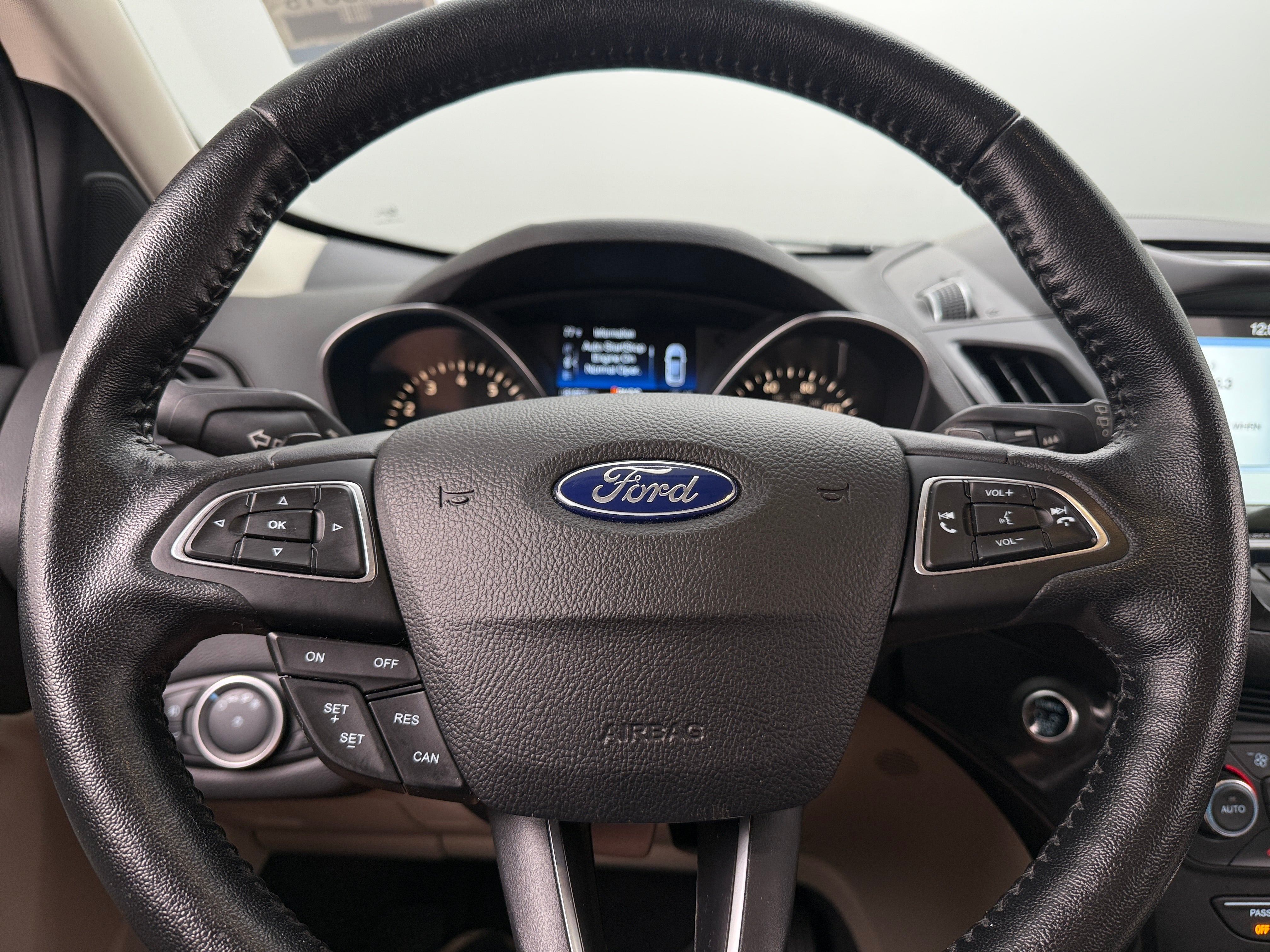 2017 Ford Escape Titanium 4
