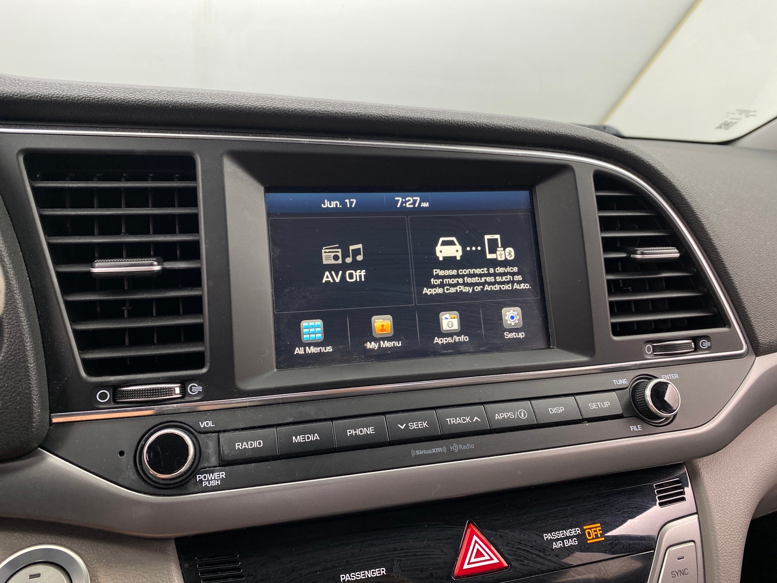 Thumbnail: 2017 Hyundai Elantra - 4