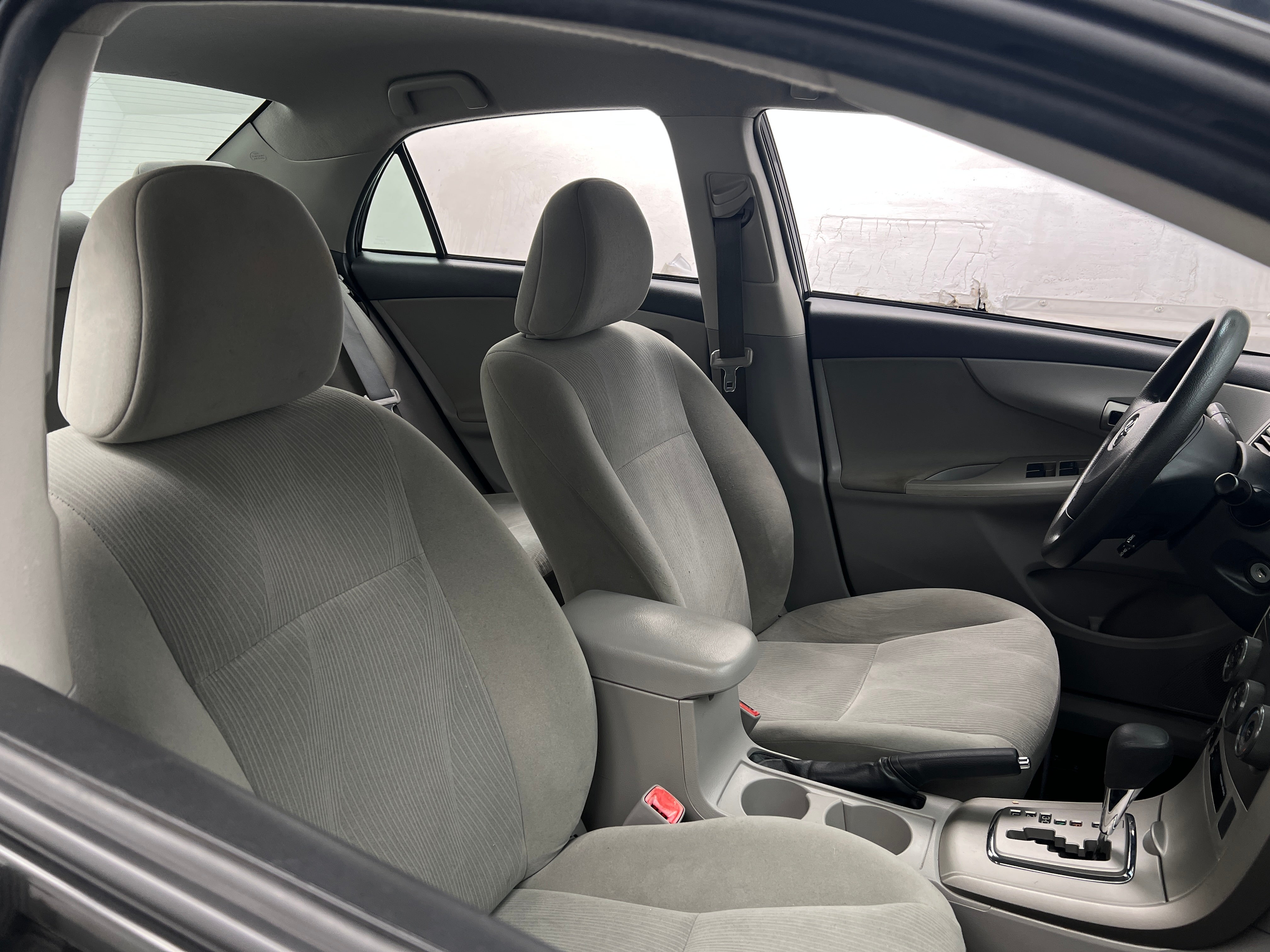 2011 Toyota Corolla LE 2