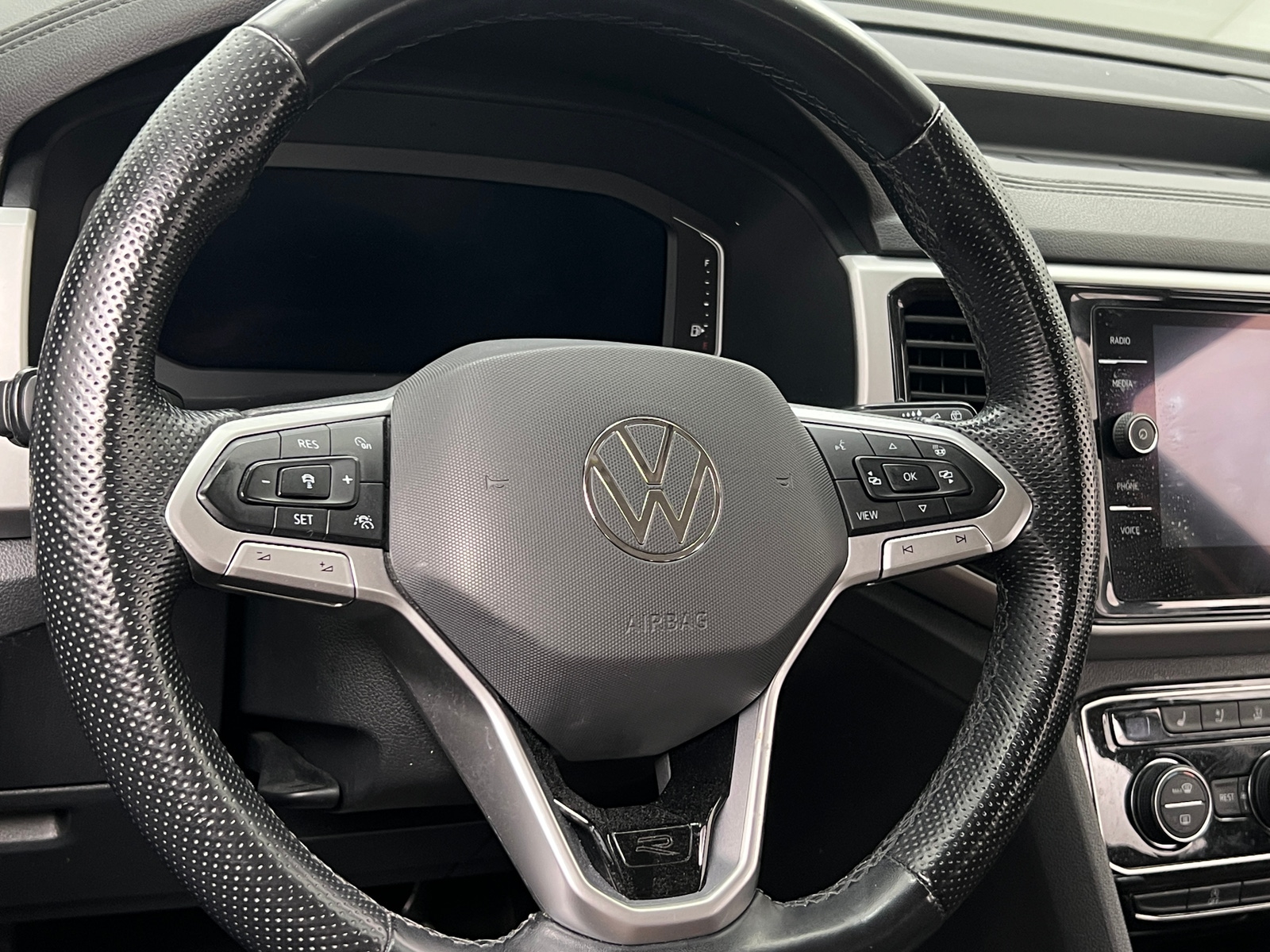 Thumbnail: 2021 Volkswagen Atlas - 4