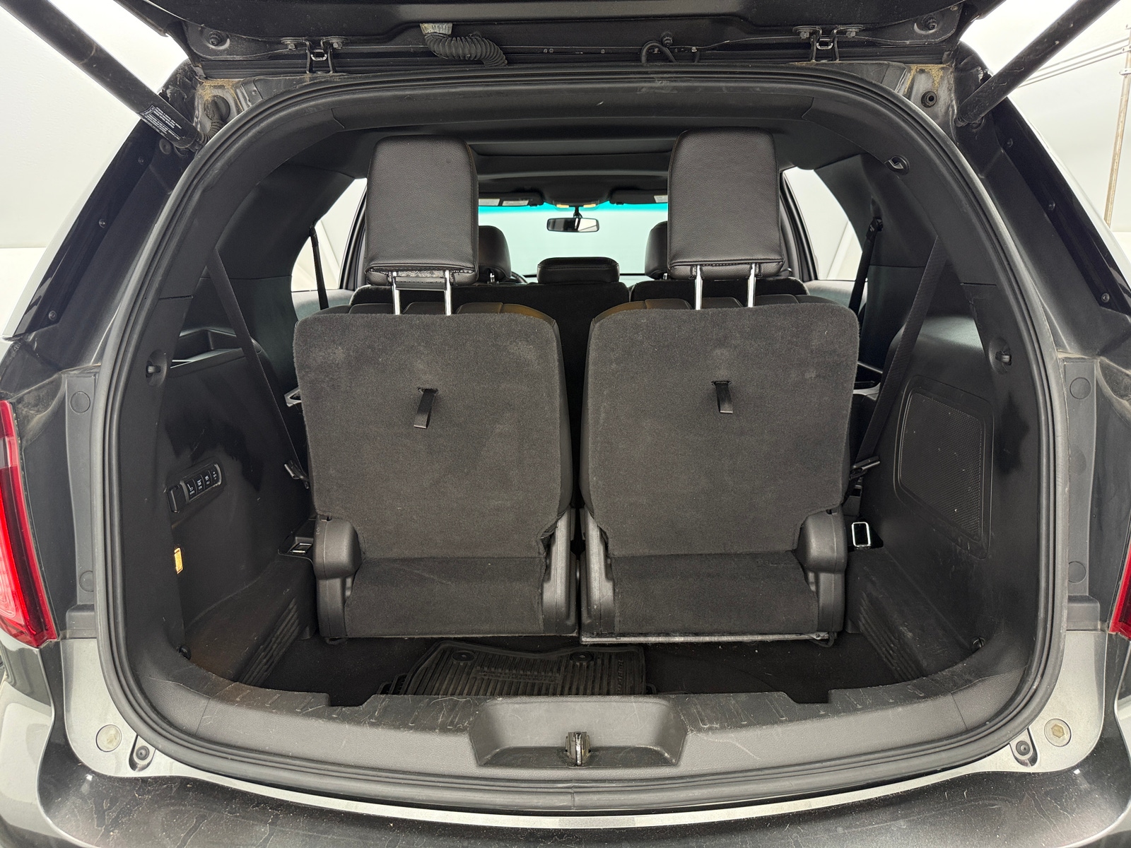Thumbnail: 2015 Ford Explorer - 6