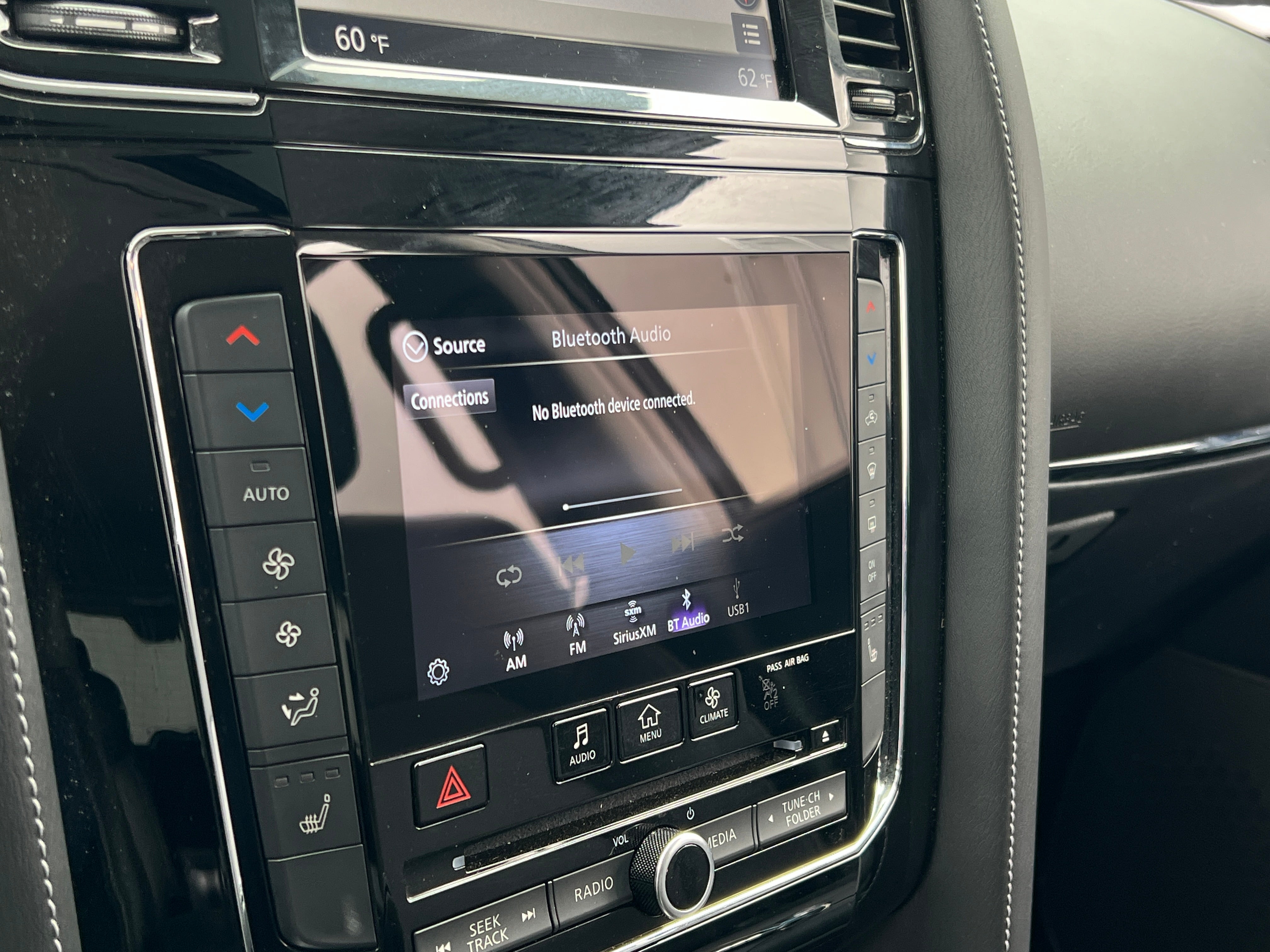 2021 INFINITI QX80 Luxe 3