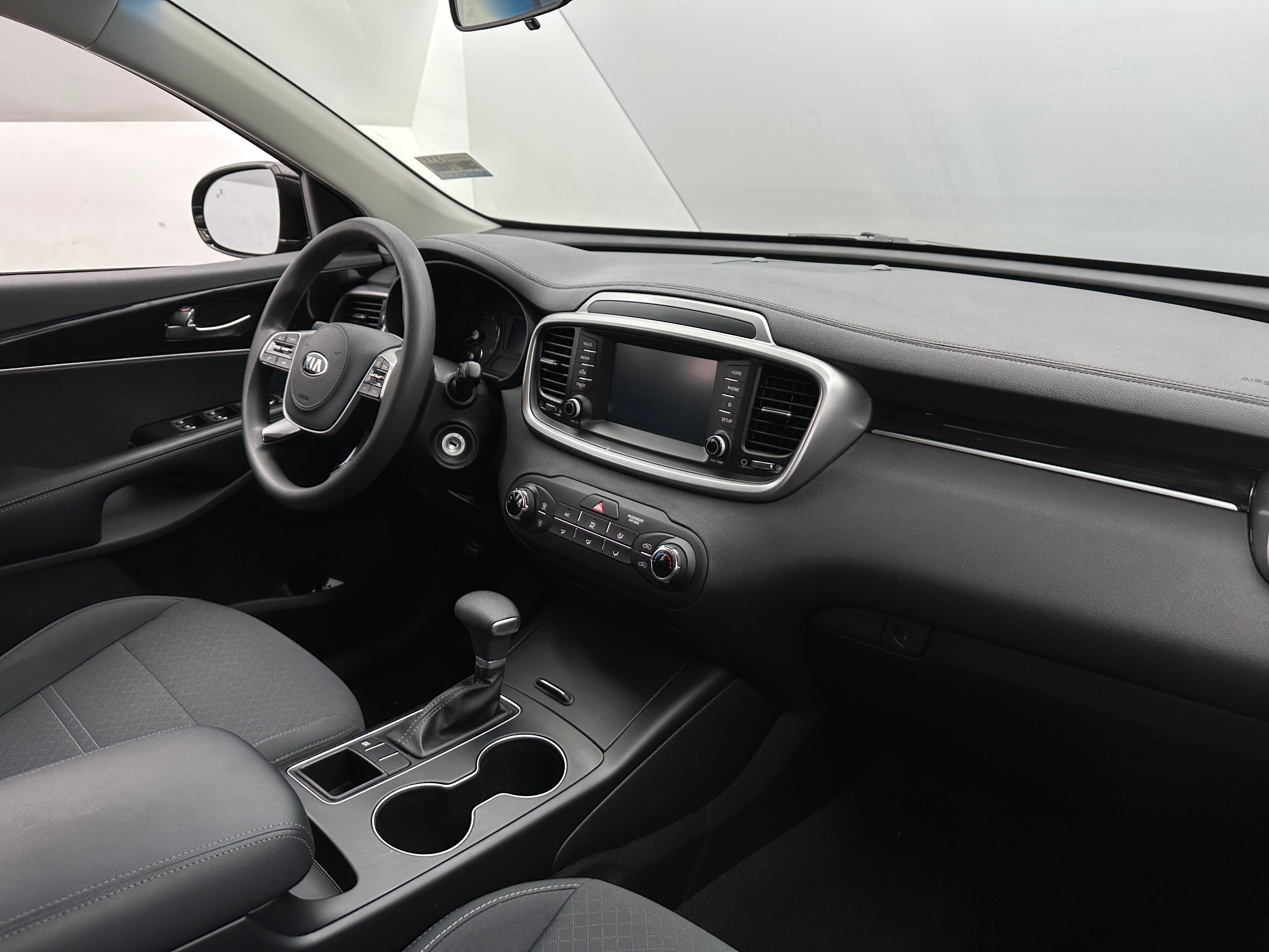 2020 Kia Sorento LX 3