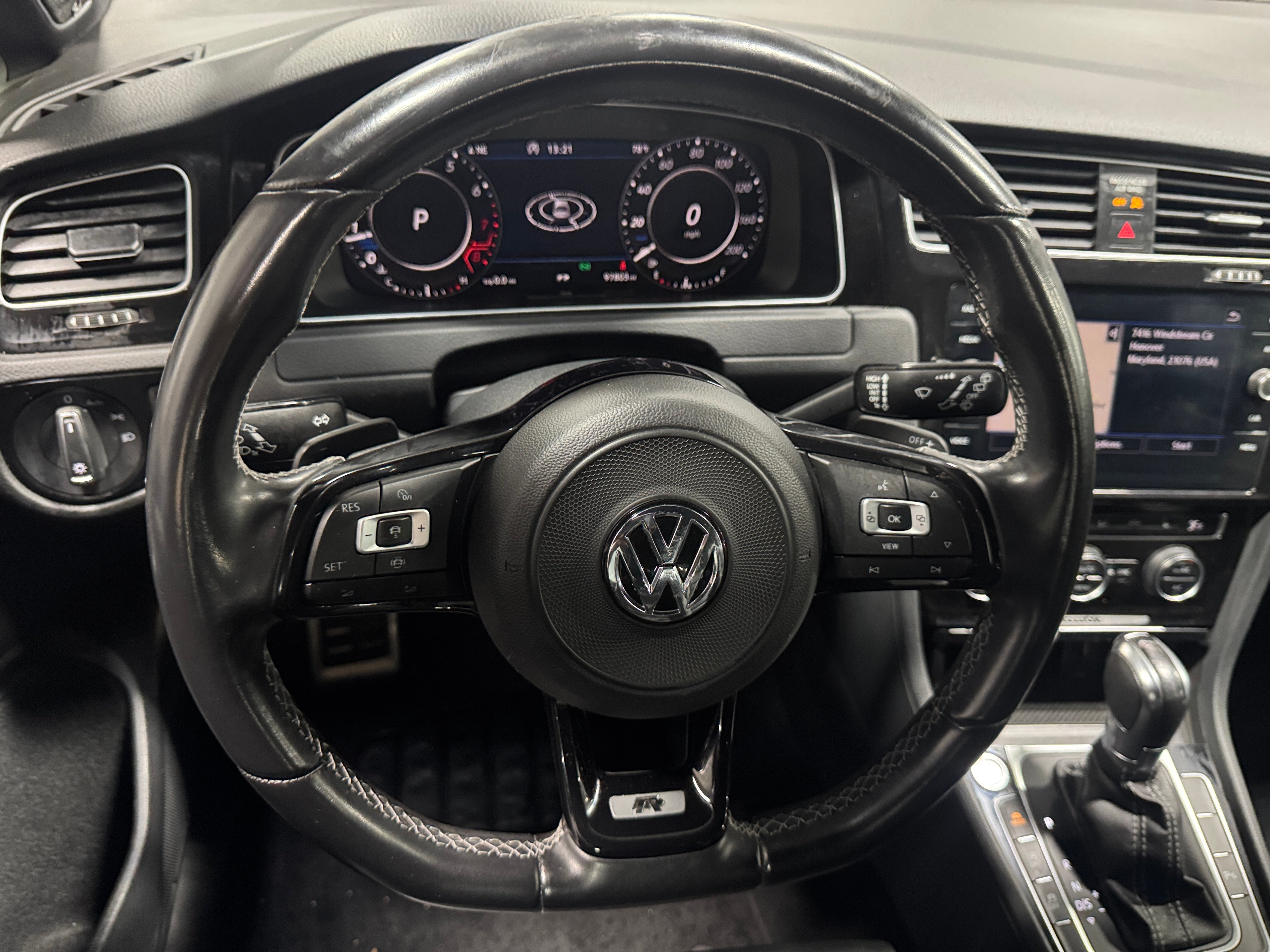 2019 Volkswagen Golf R 4