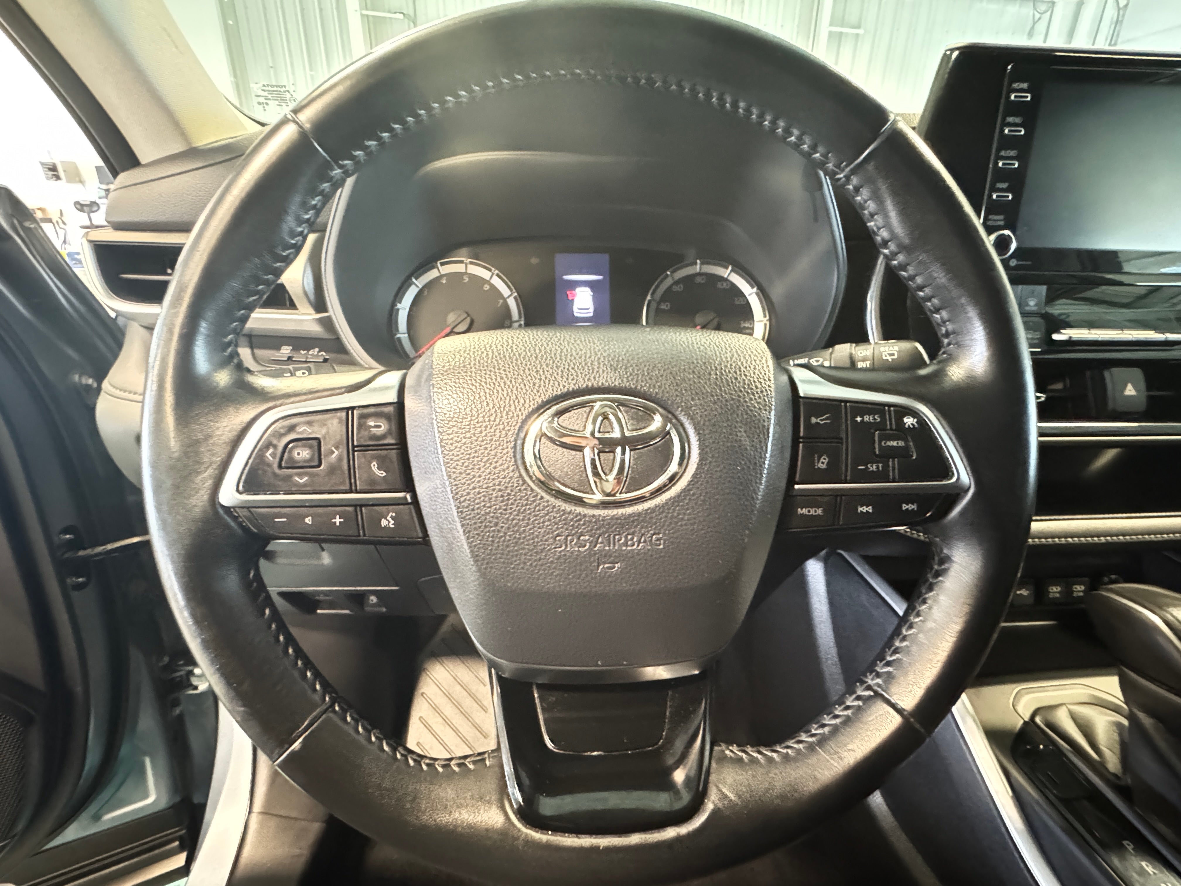 2020 Toyota Highlander LE 5