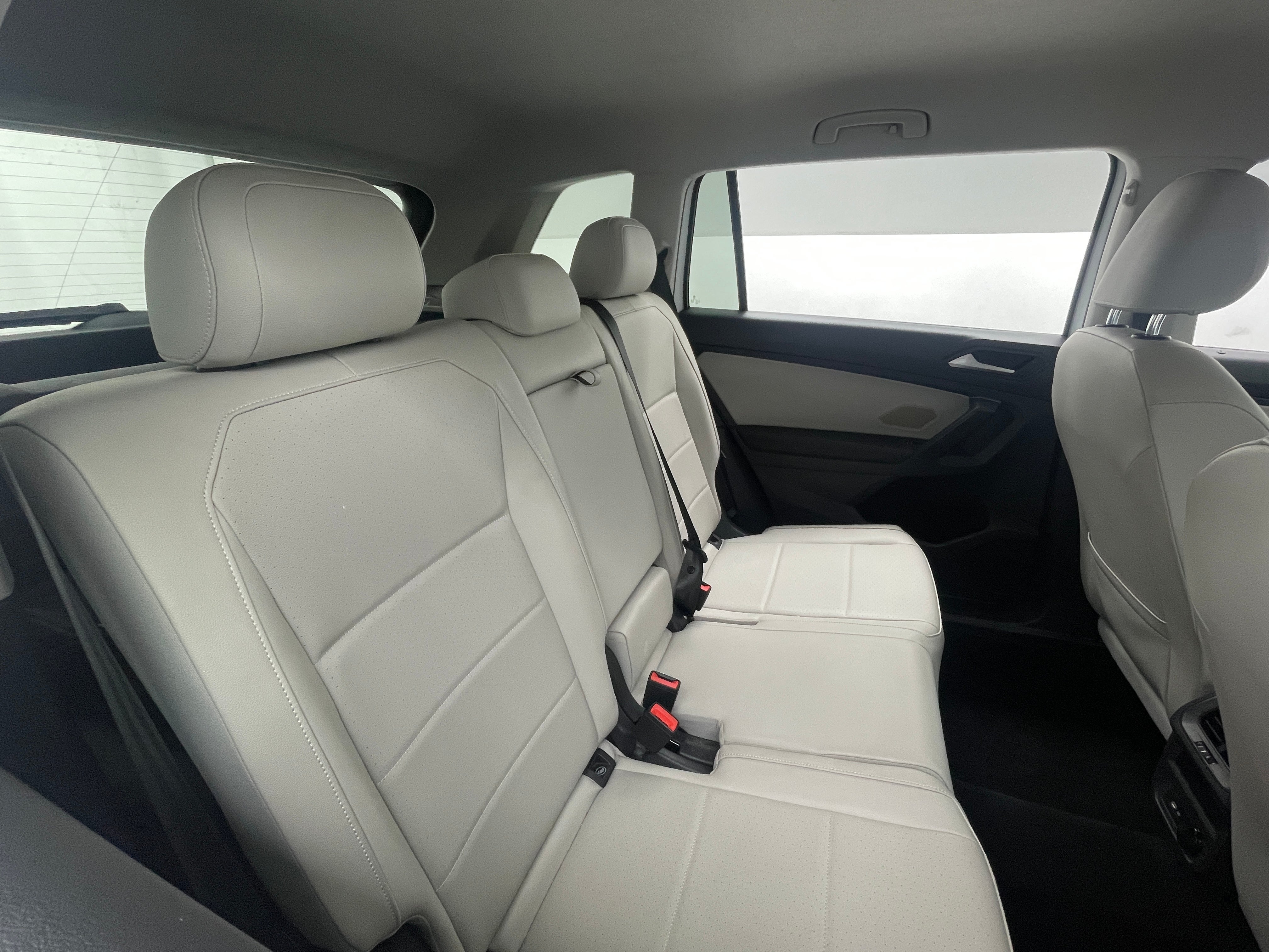 2021 Volkswagen Tiguan SE 6