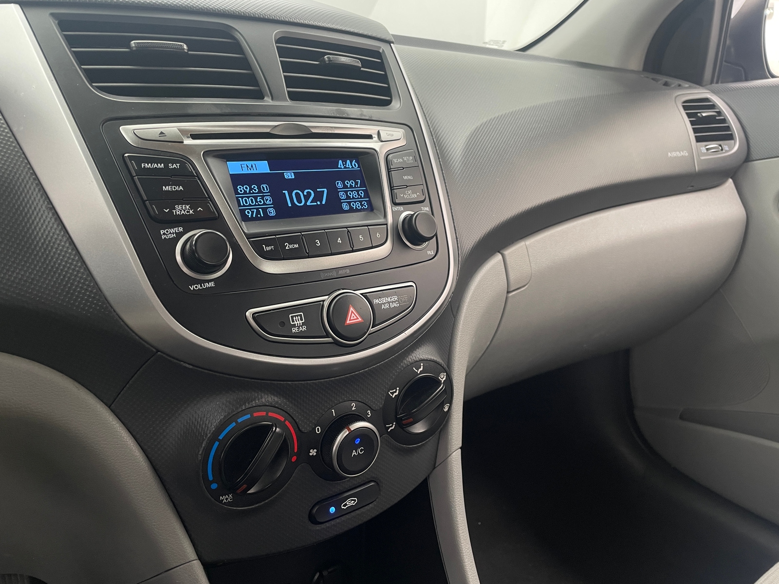 Thumbnail: 2015 Hyundai Accent - 4