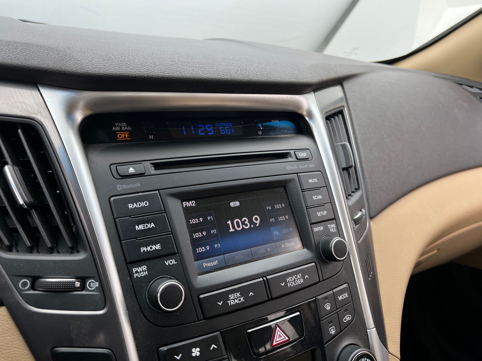 Thumbnail: 2015 Hyundai Sonata - 4