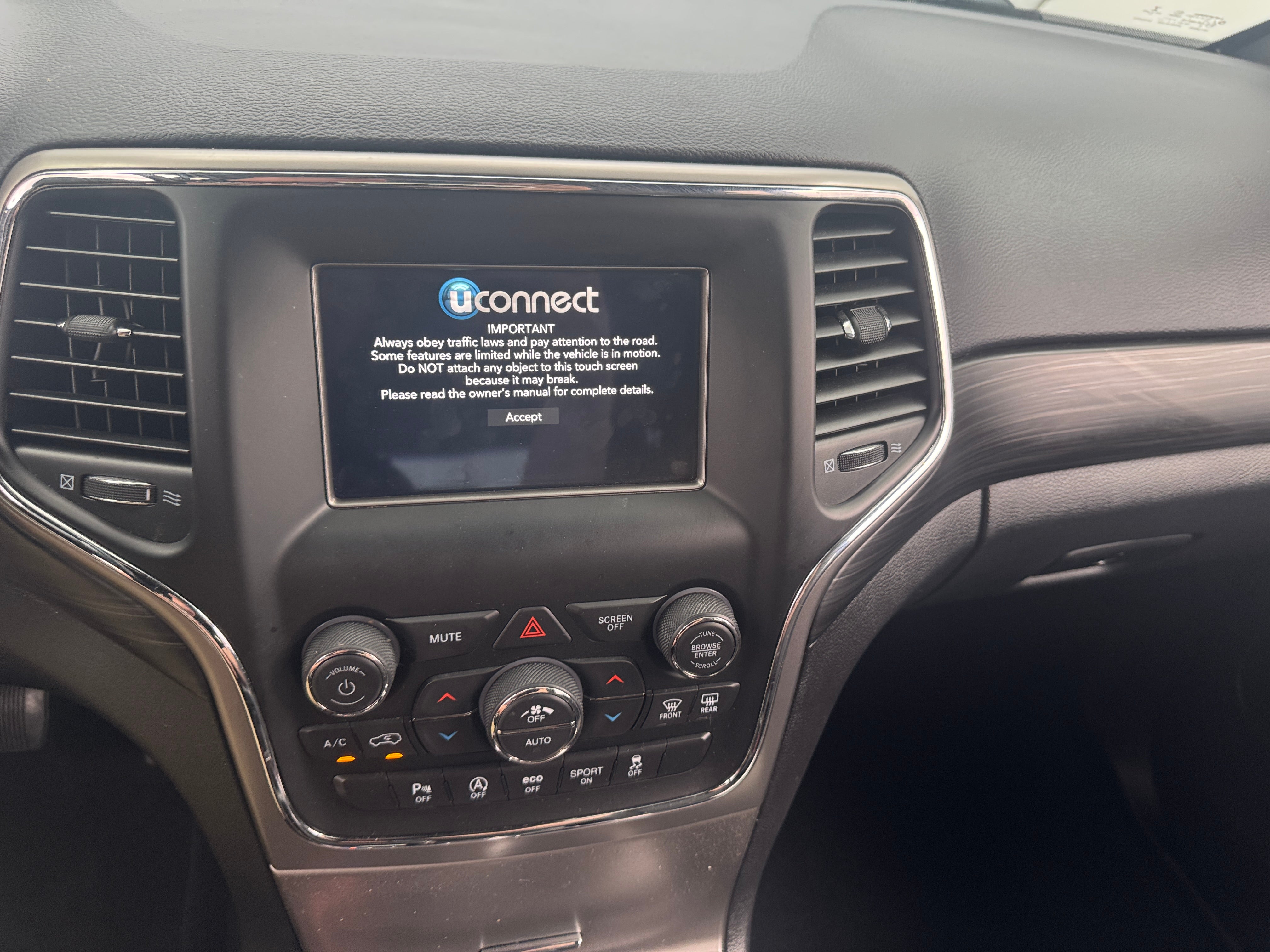 2021 Jeep Grand Cherokee Laredo 4