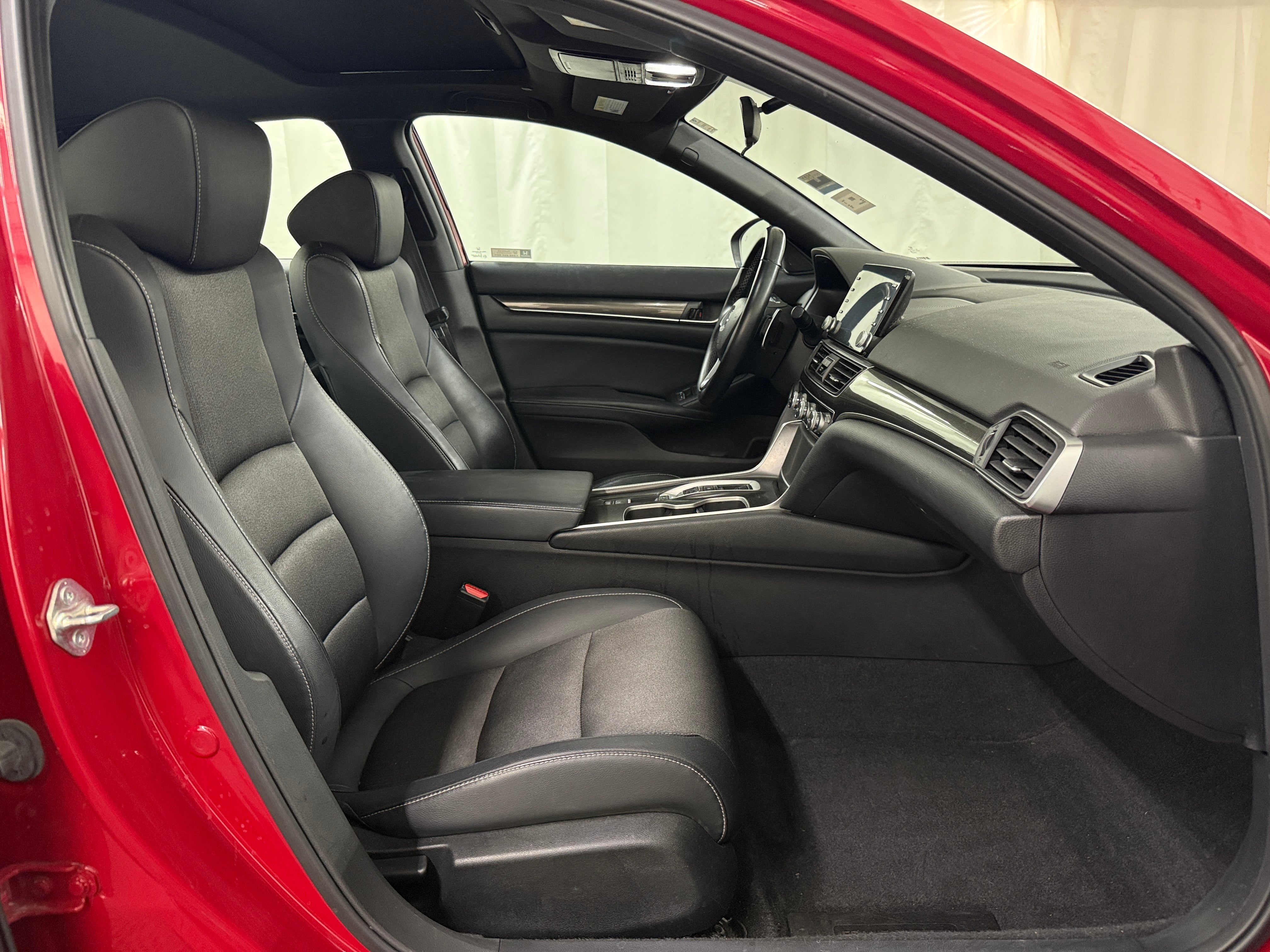 2018 Honda Accord Sport 2