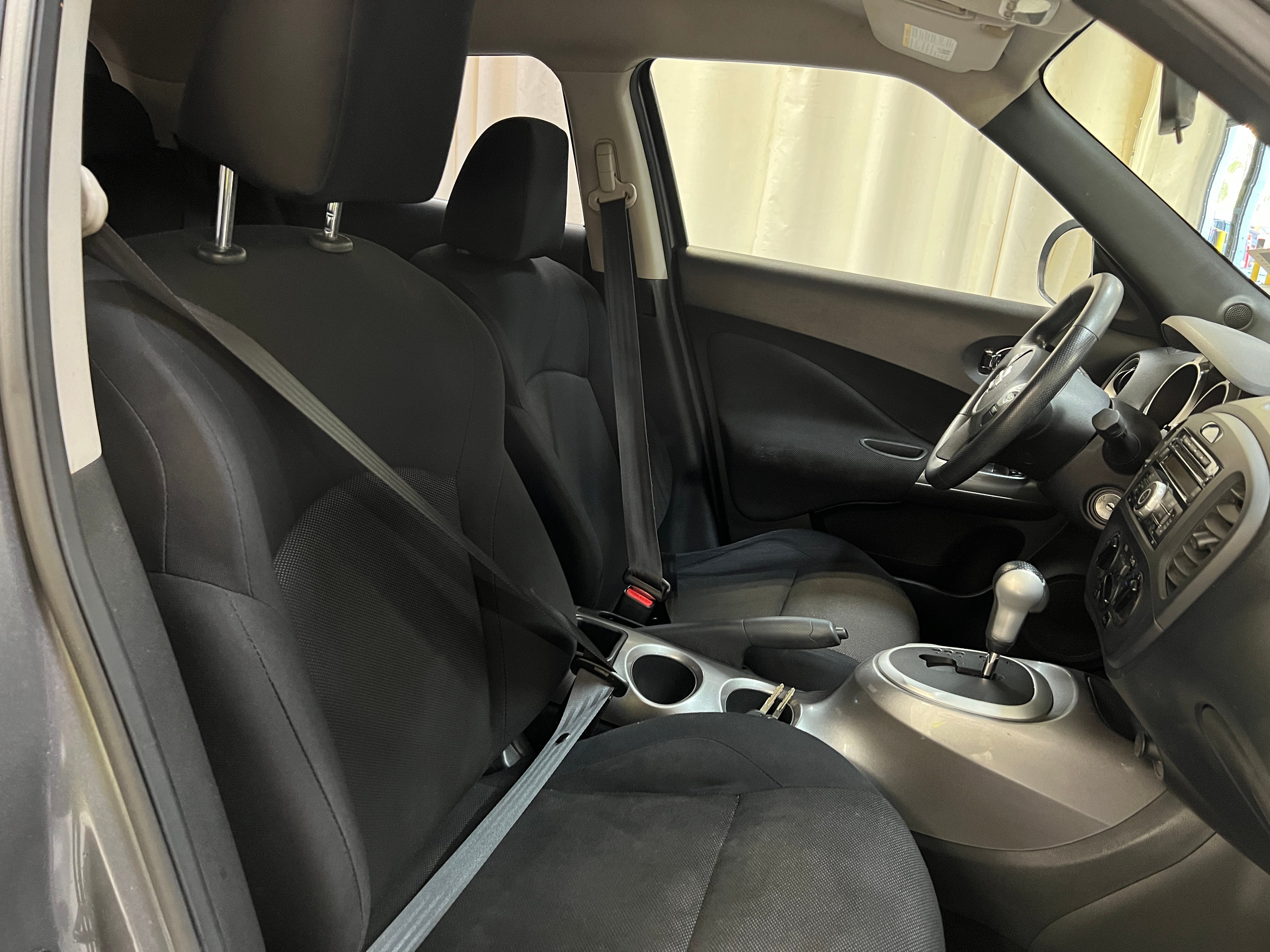 2014 Nissan Juke S 2