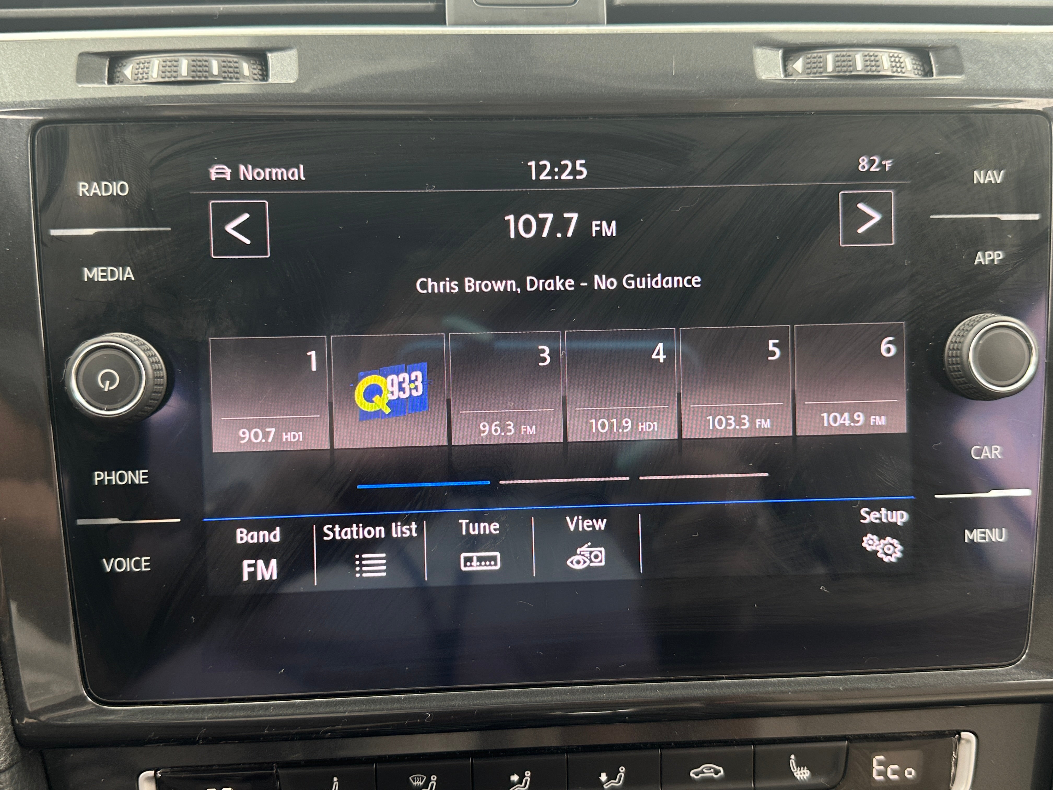 2017 Volkswagen e-Golf SEL Premium 3