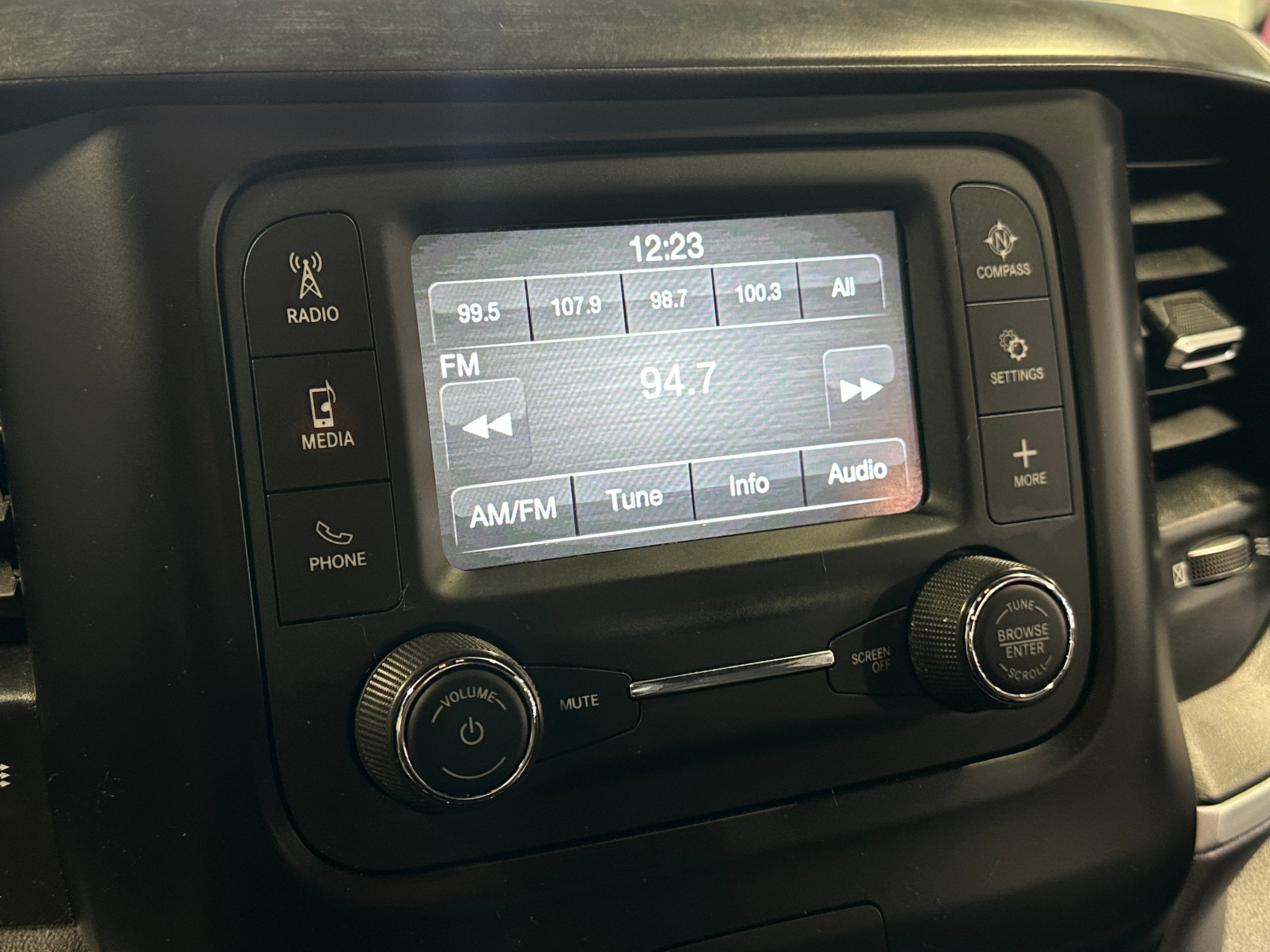 2021 RAM 1500 Big Horn 4
