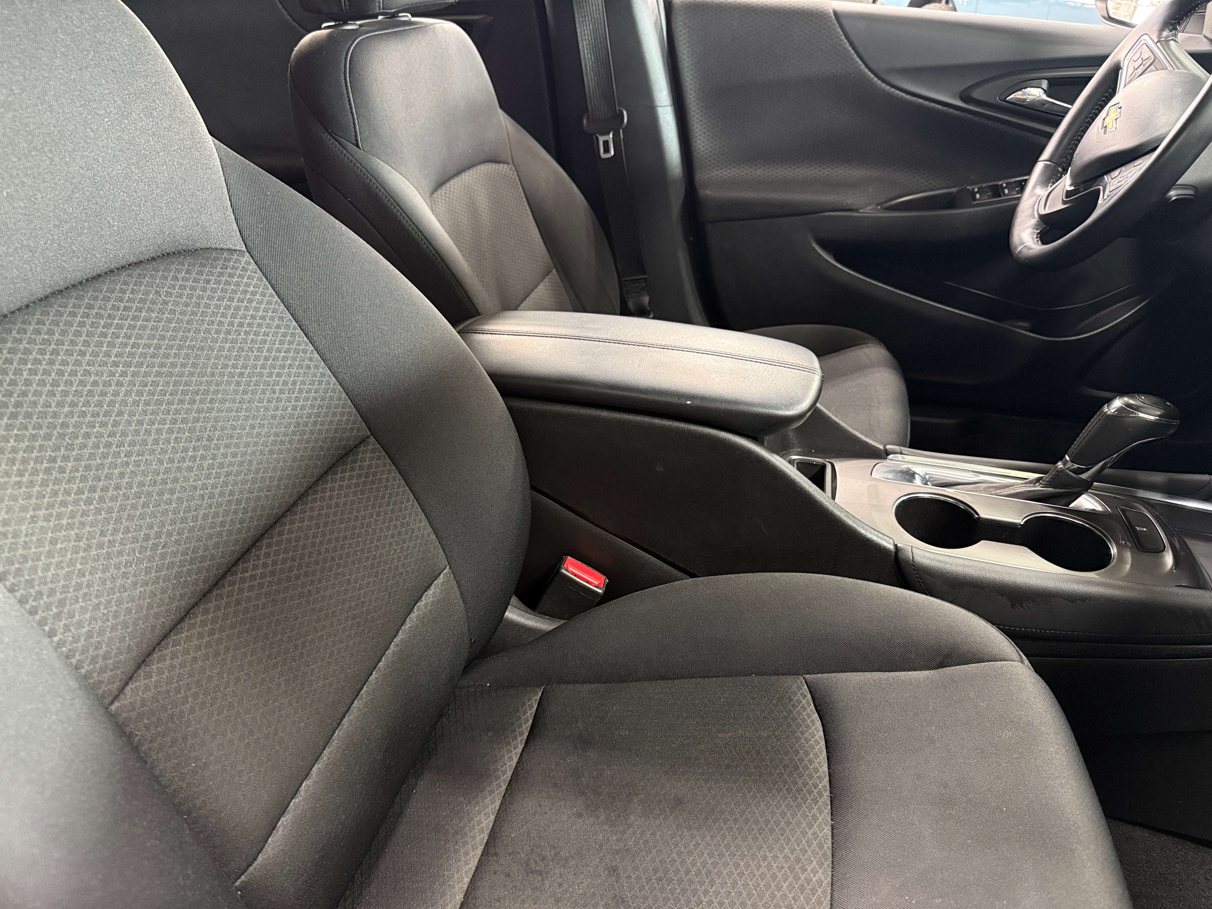2016 Chevrolet Malibu LT 2