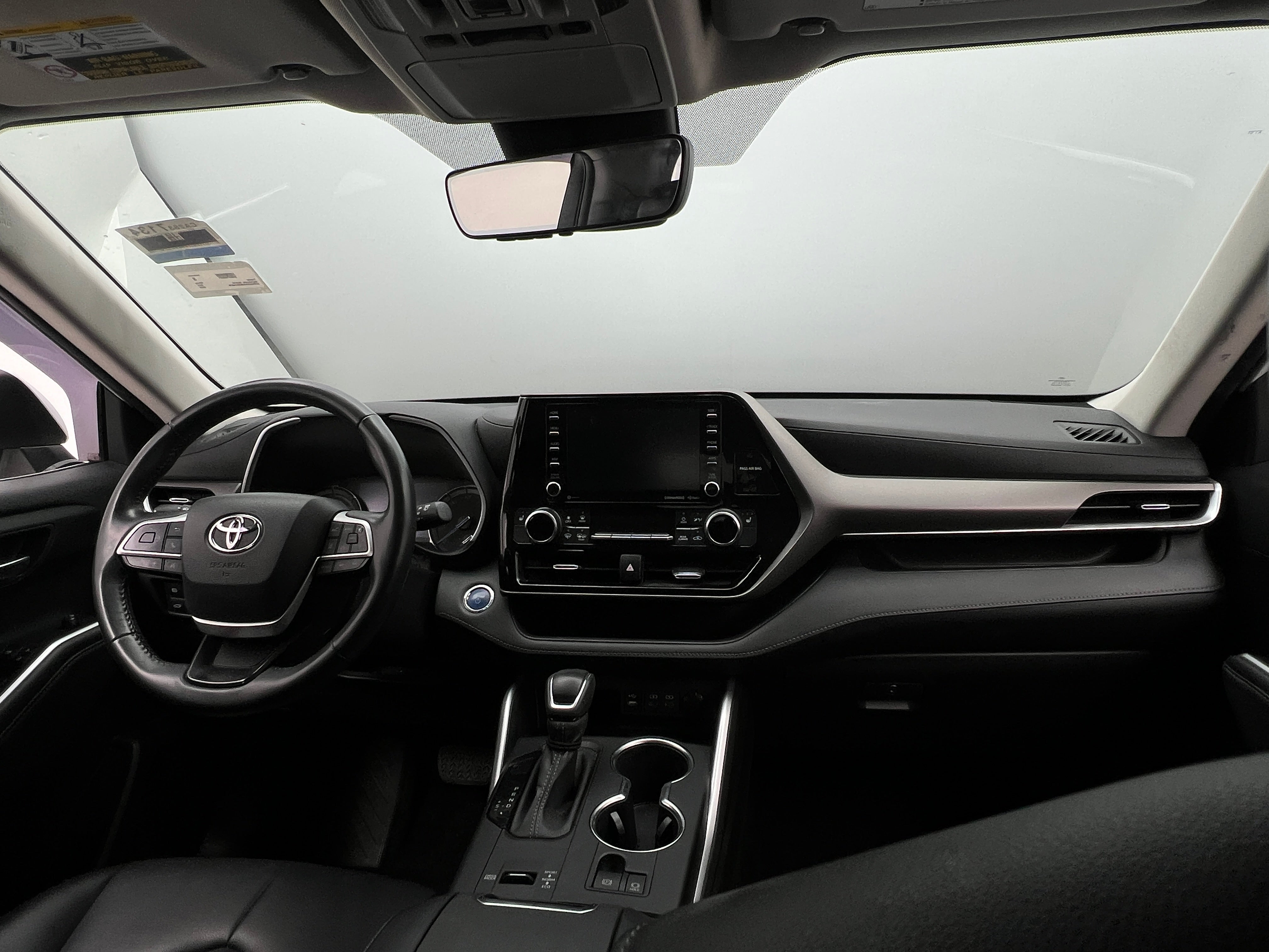 2022 Toyota Highlander XLE 2