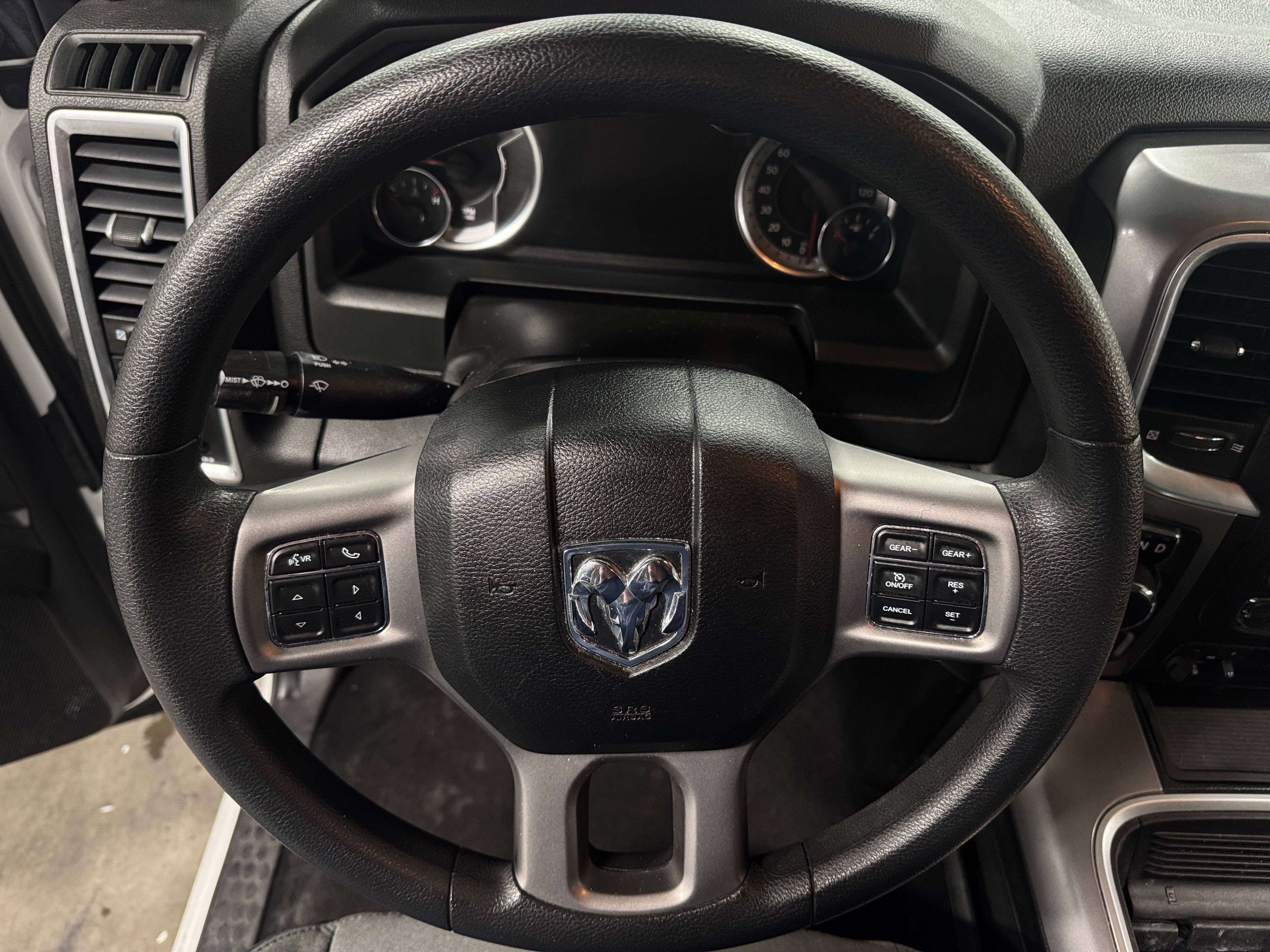 2023 RAM 1500 Classic SLT 5