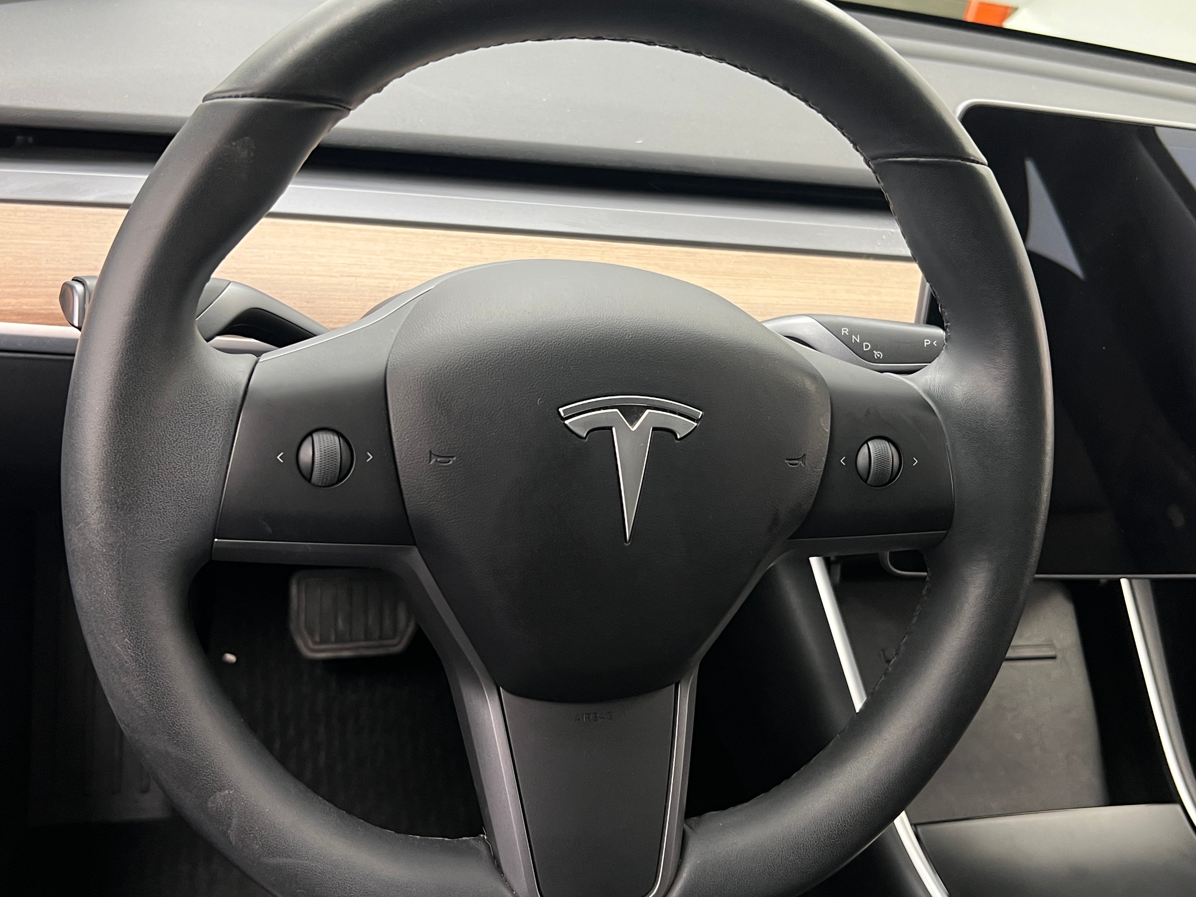 2019 Tesla Model 3 Standard Range 4