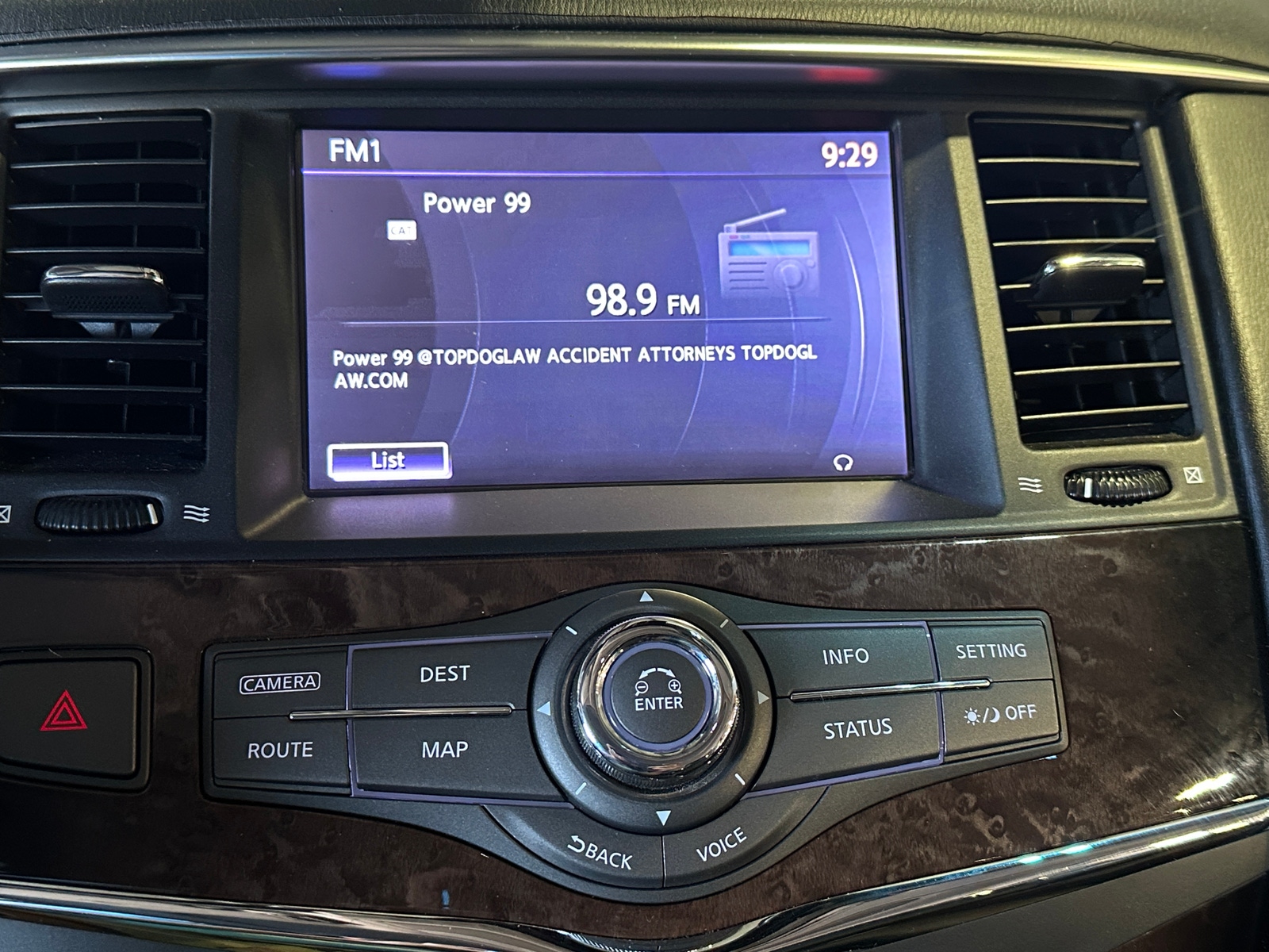 Thumbnail: 2012 INFINITI QX56 - 3