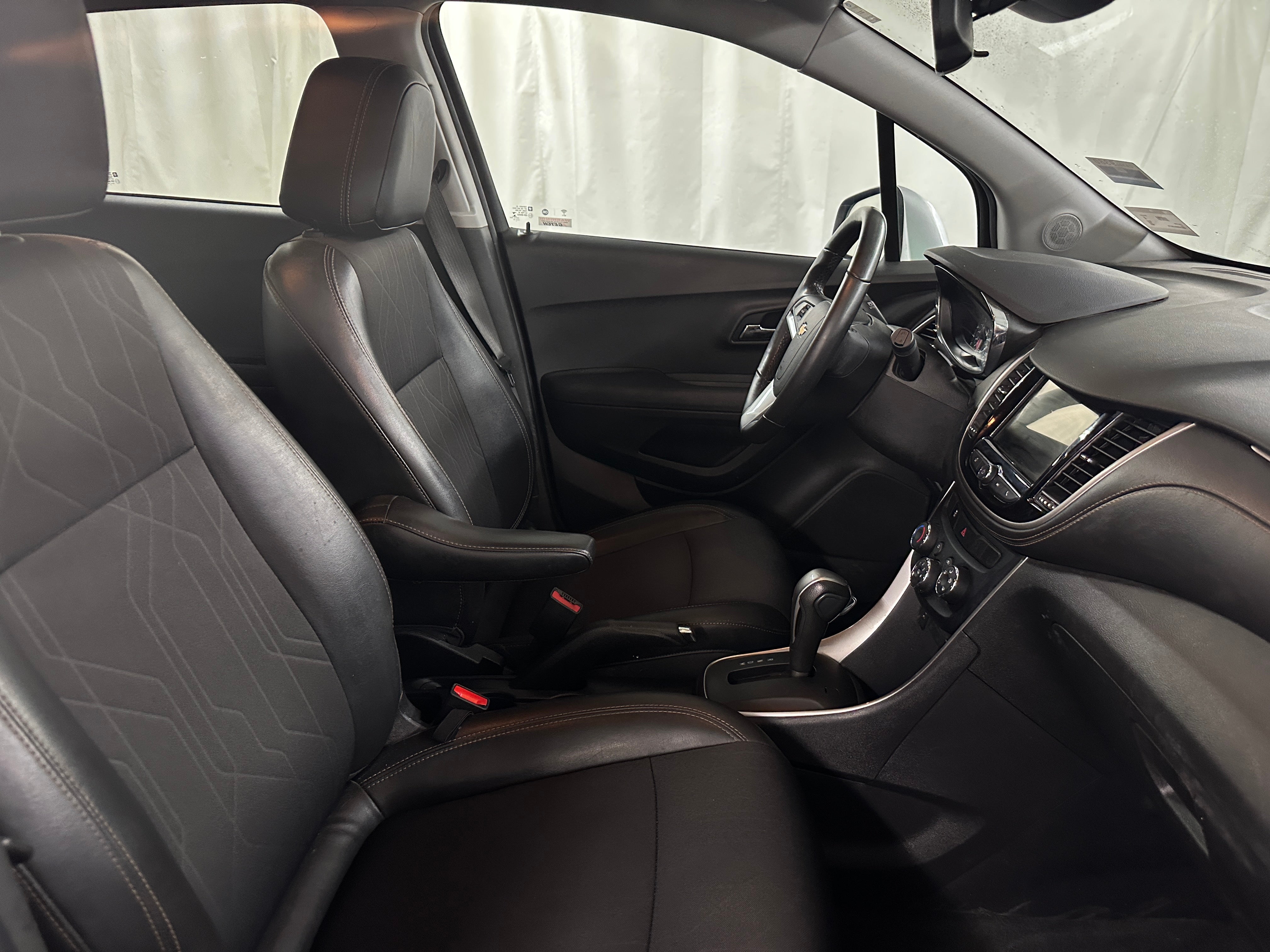 2019 Chevrolet Trax LT 2