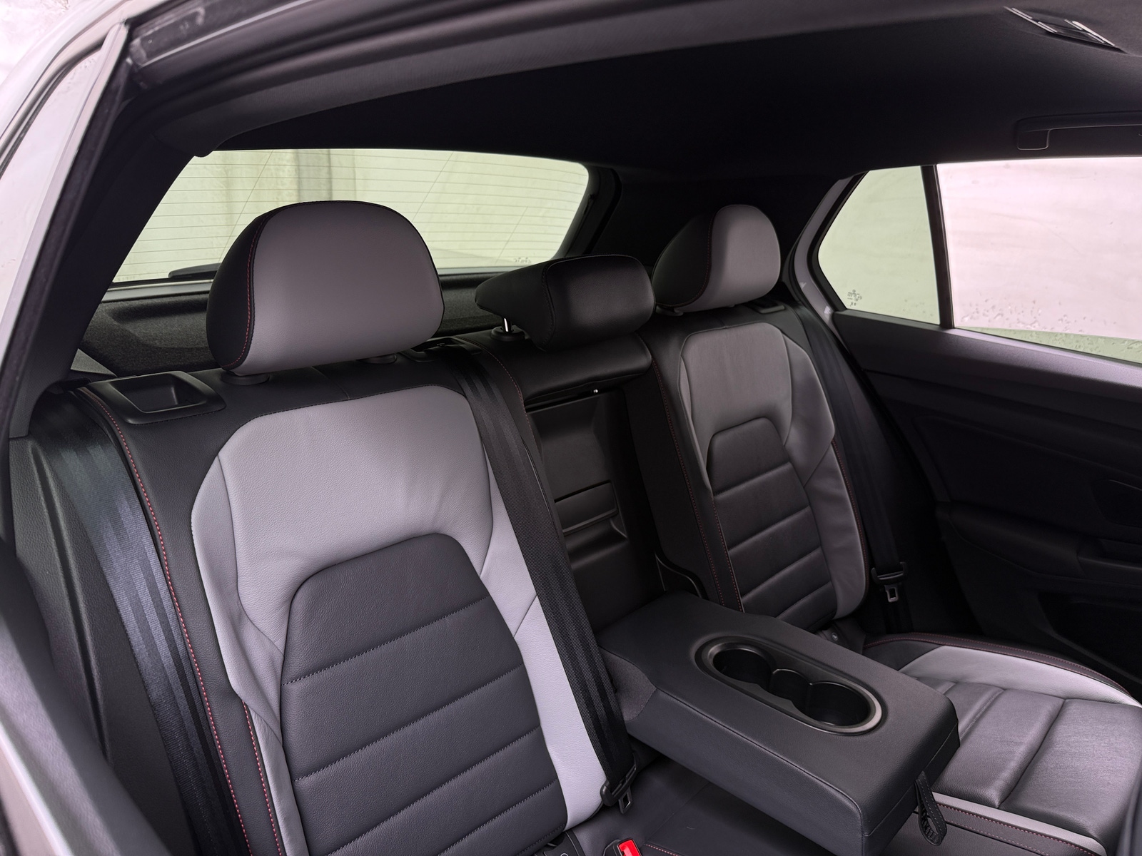Thumbnail: 2024 Volkswagen Golf - 5