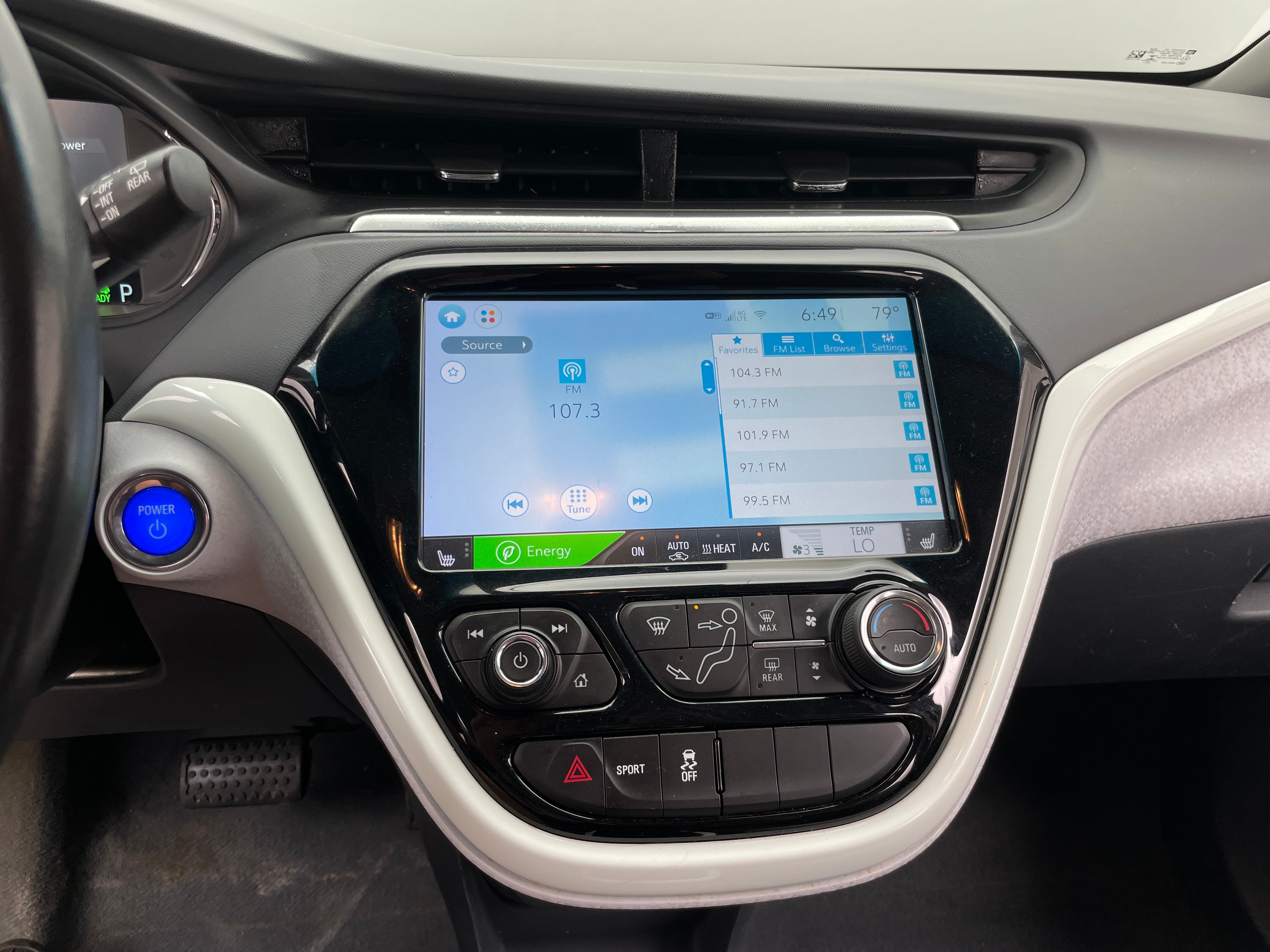 Thumbnail: 2021 Chevrolet Bolt EV - 4