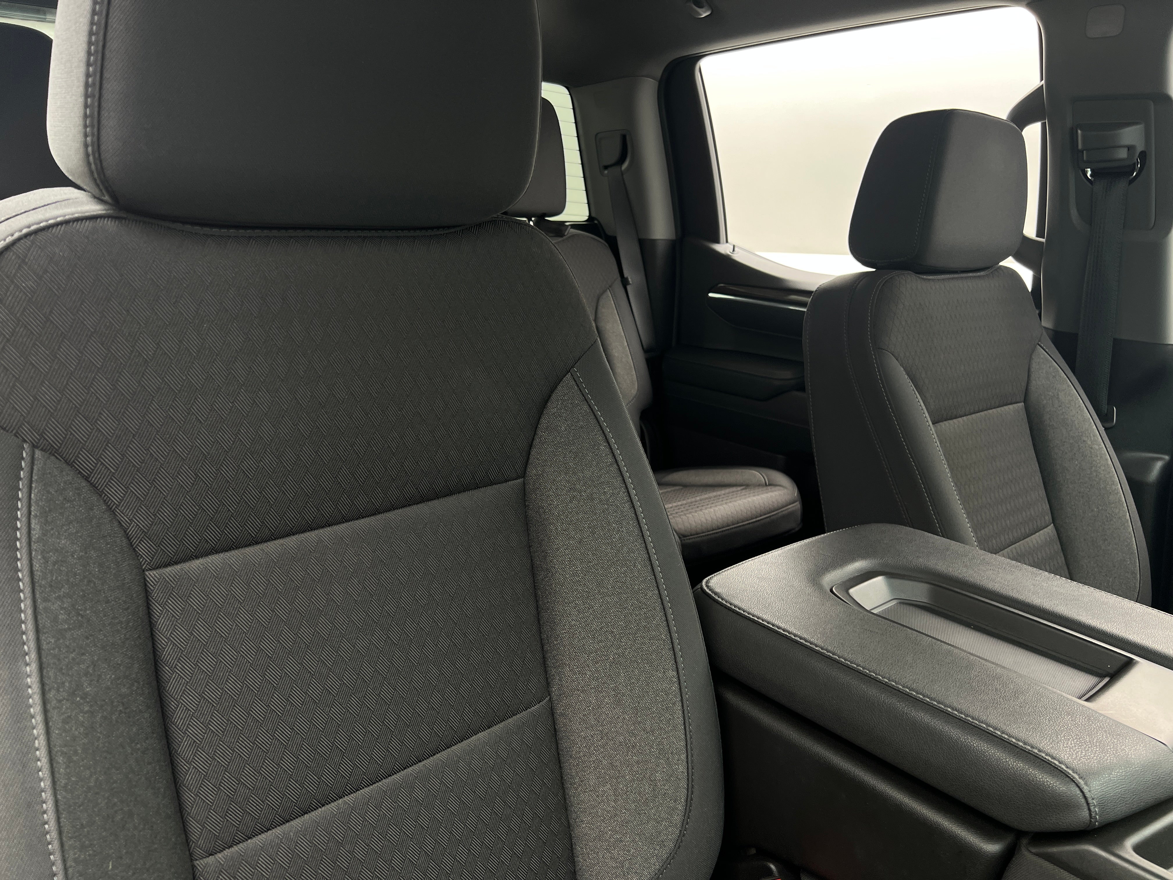 2023 Chevrolet Silverado 1500 RST 2