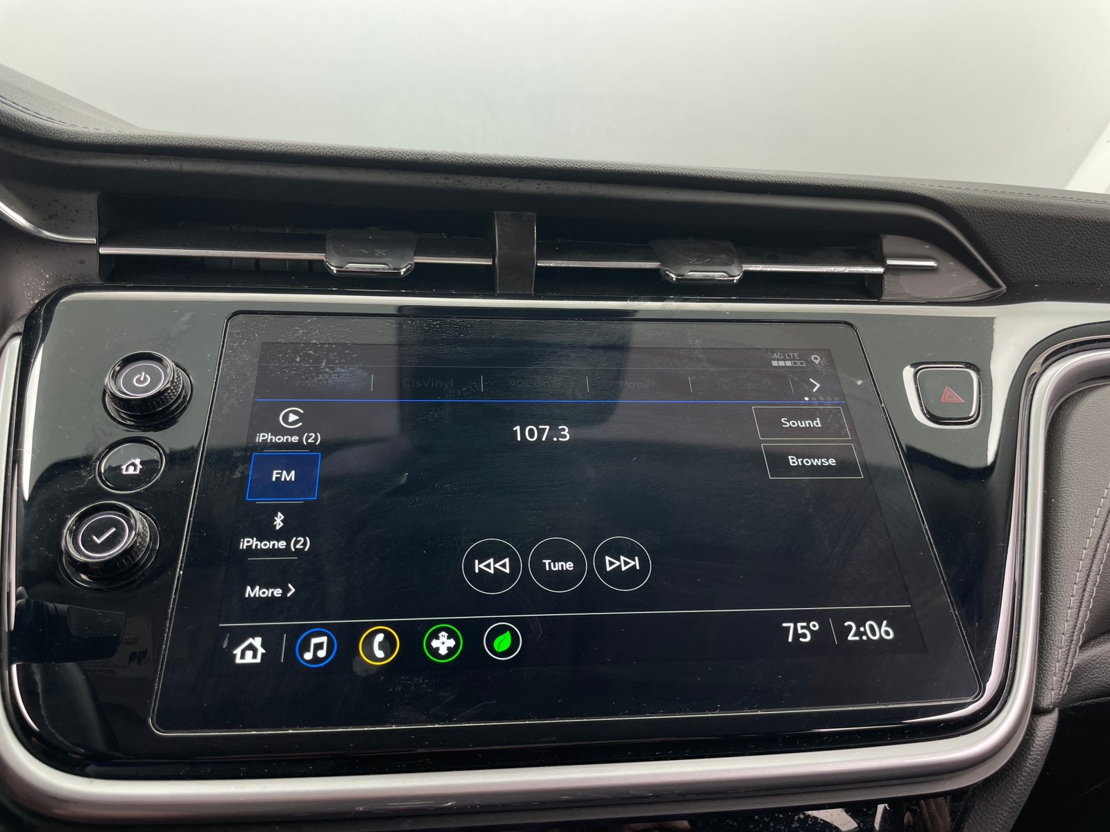 Thumbnail: 2023 Chevrolet Bolt EUV - 4