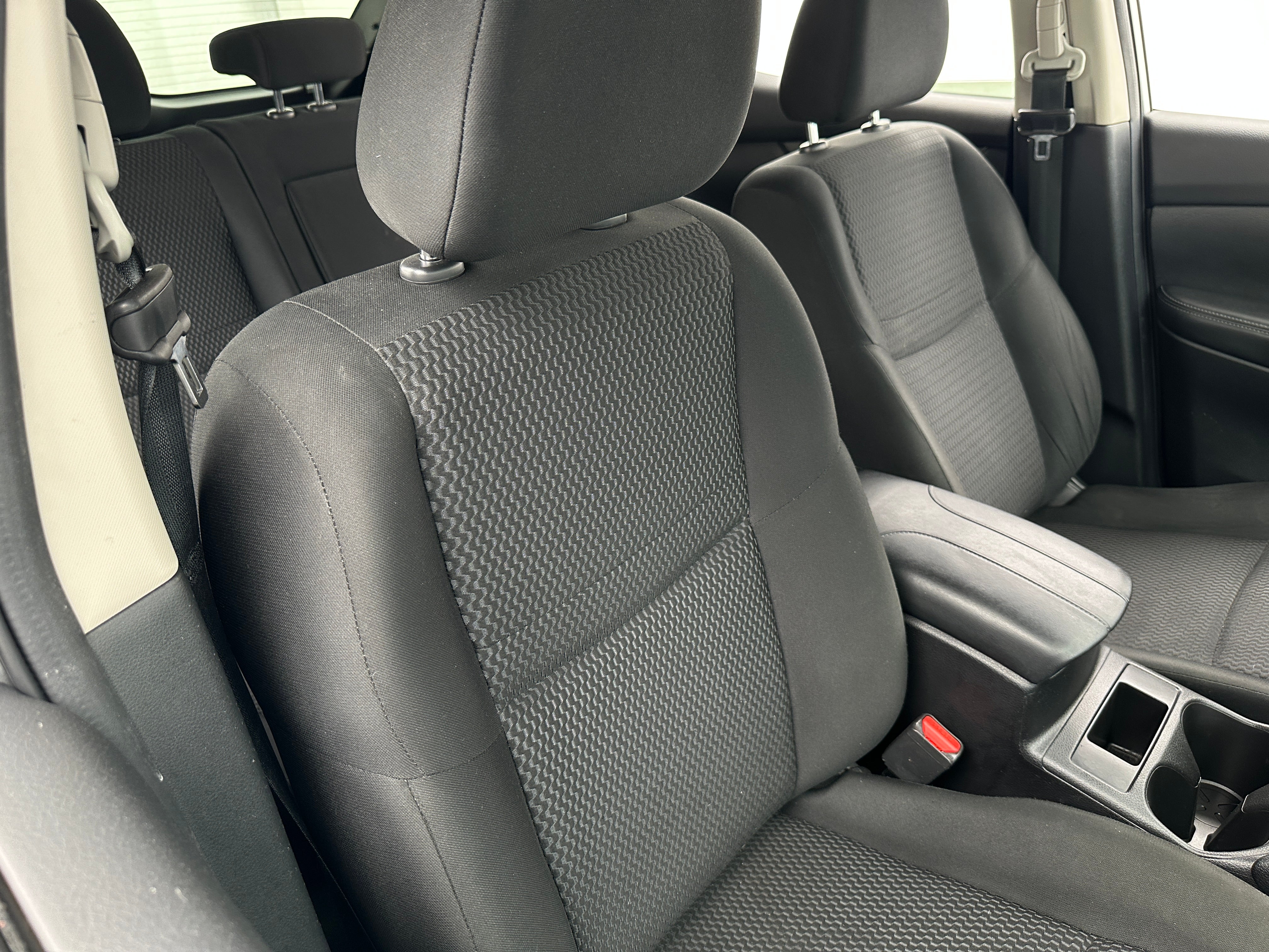 2021 Nissan Rogue Sport S 2