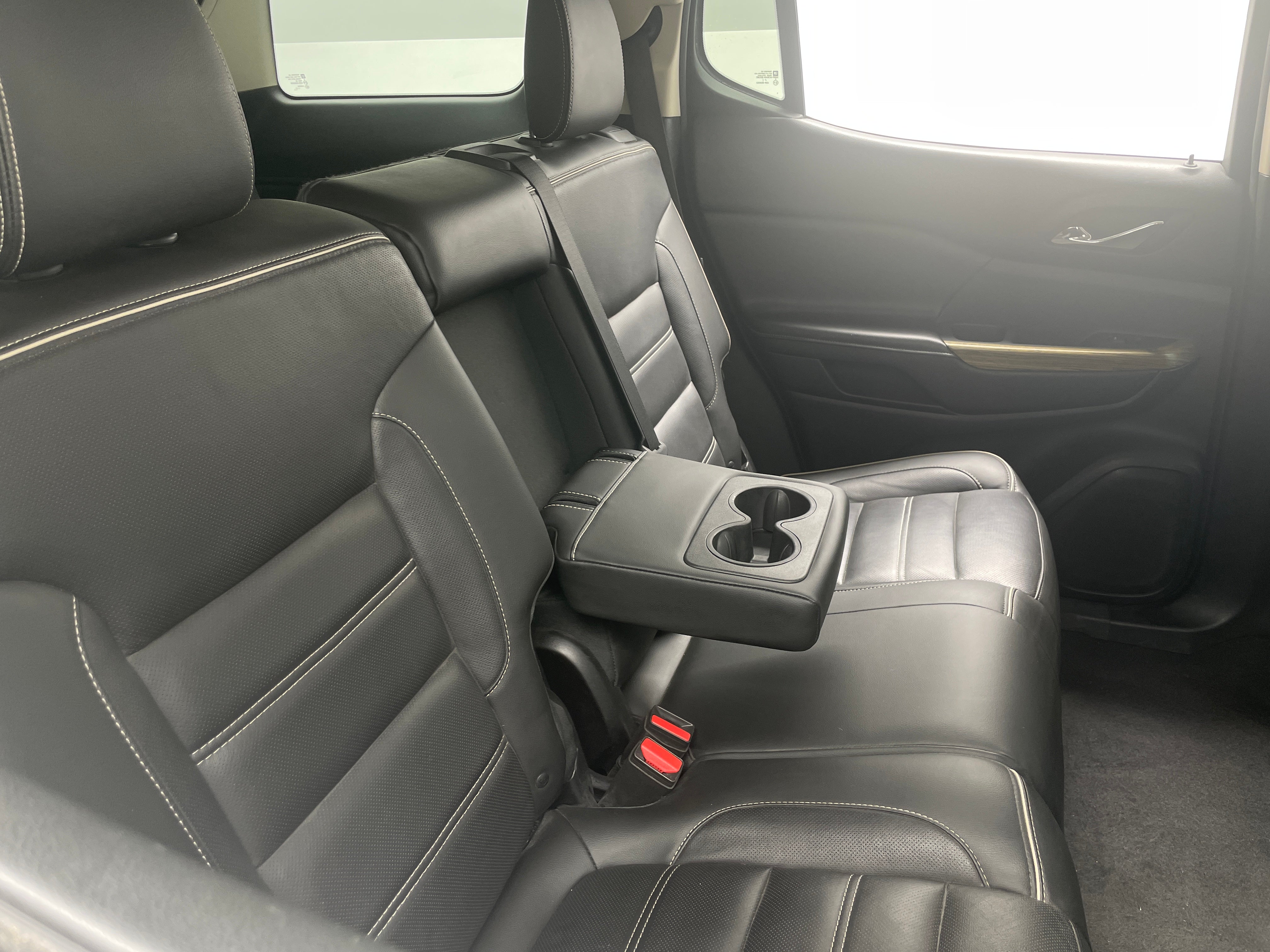 2017 GMC Acadia Denali 5