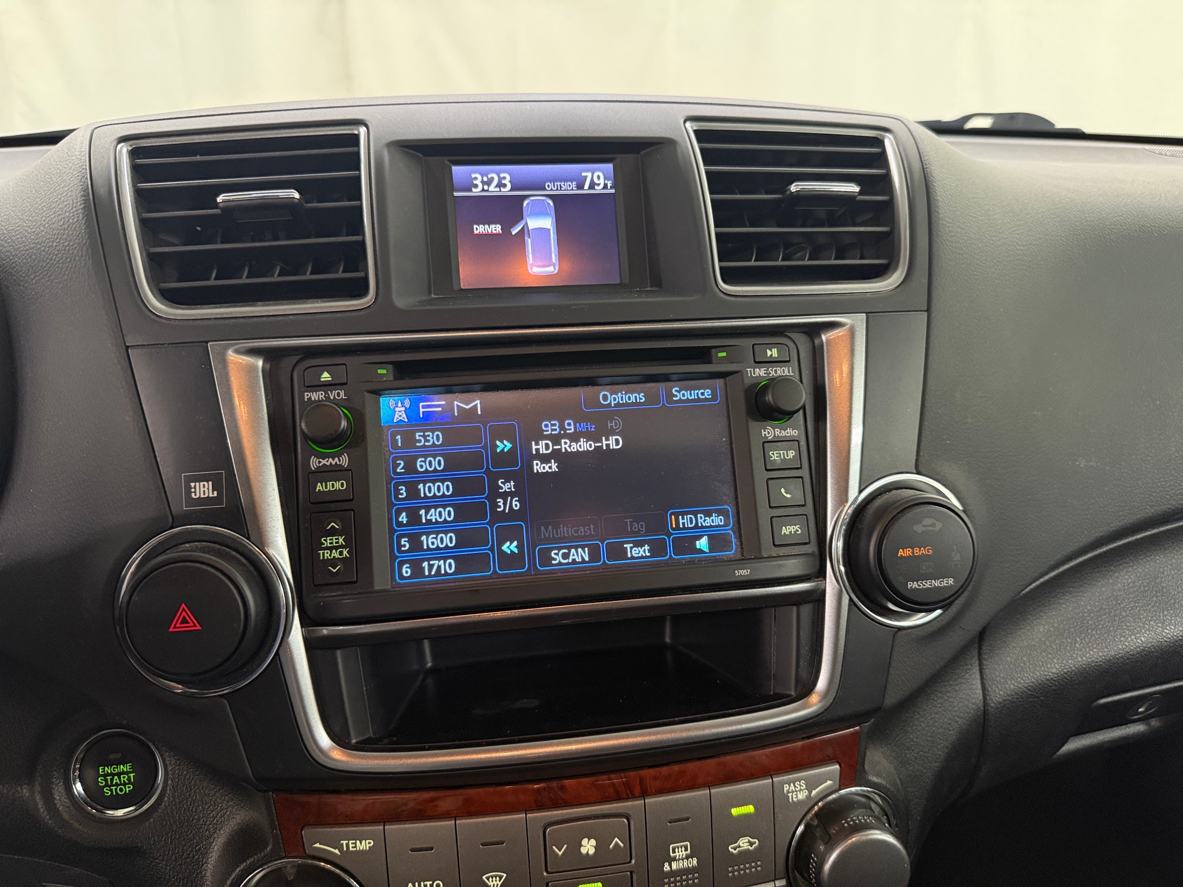2013 Toyota Highlander Limited 3