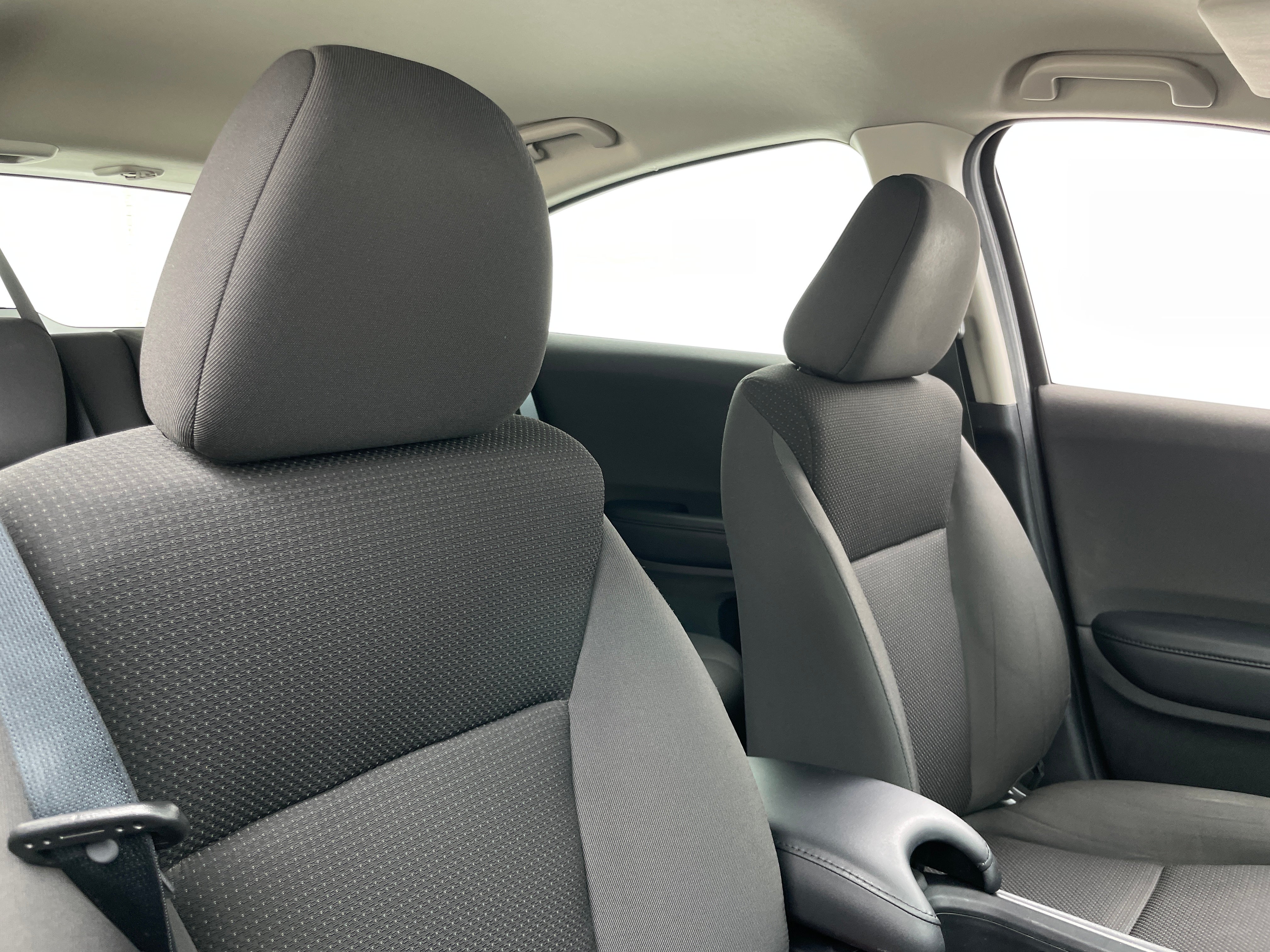 2019 Honda HR-V LX 2