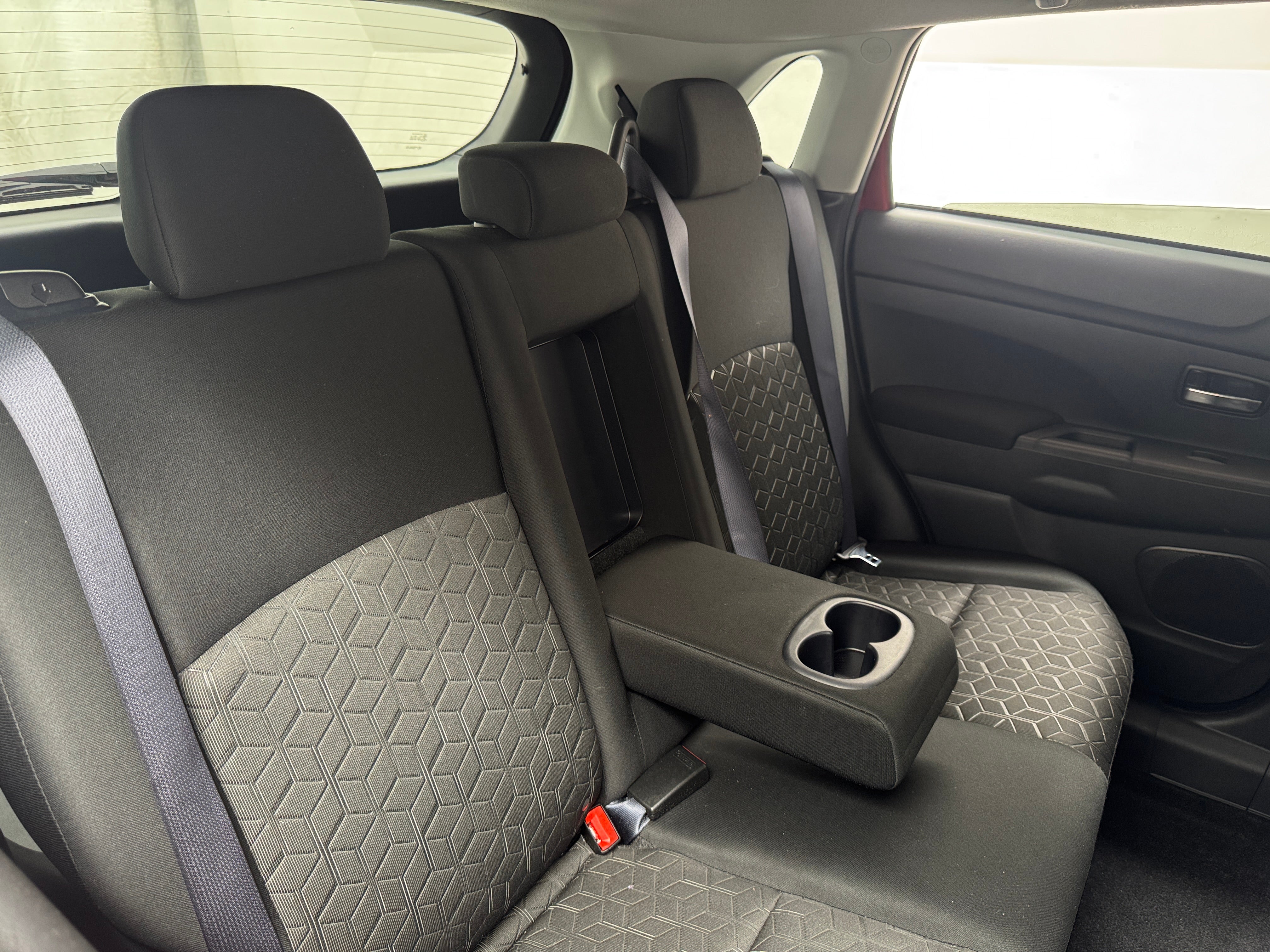 2024 Mitsubishi Outlander Sport ES 6