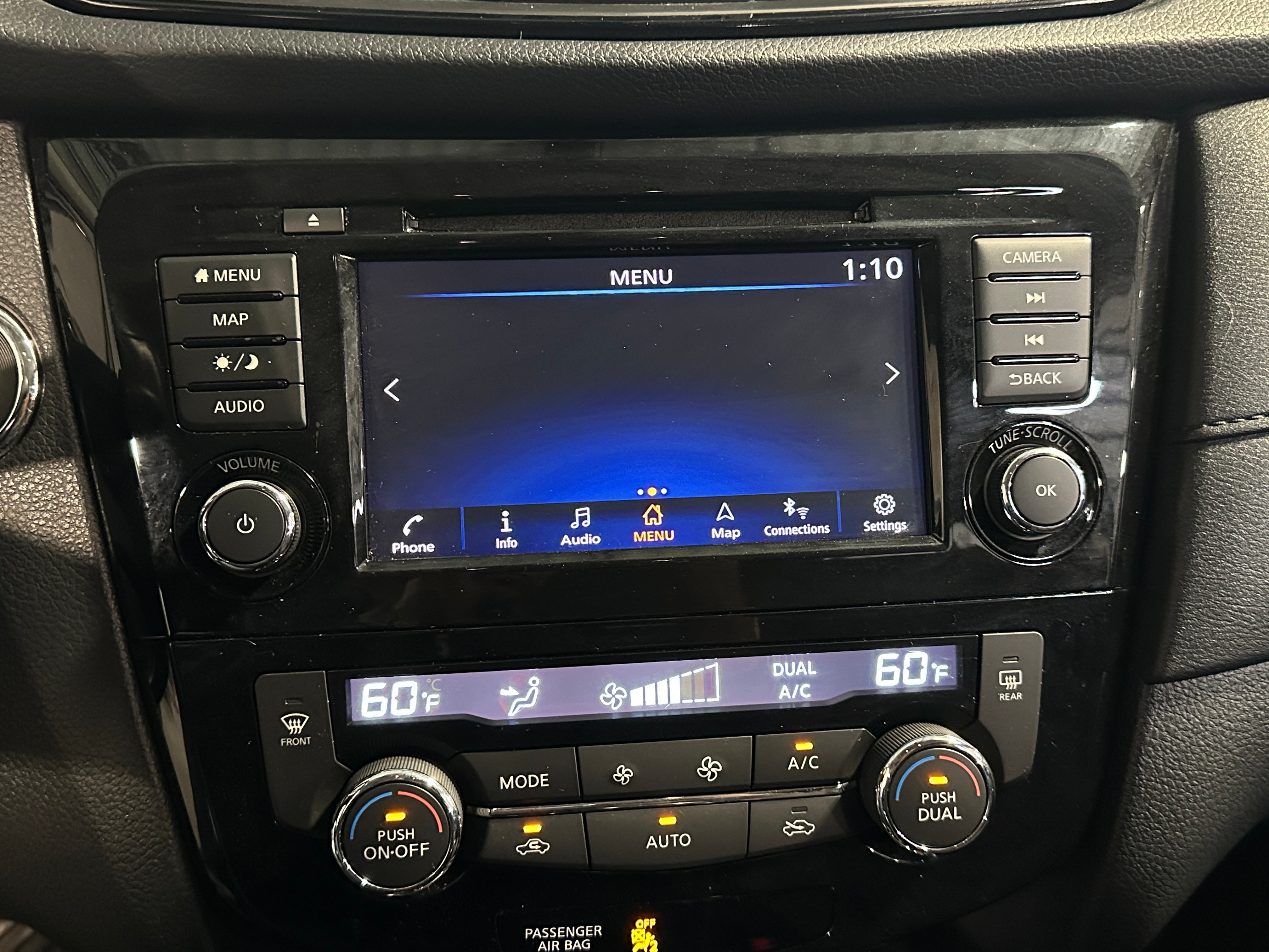 2018 Nissan Rogue SV 4