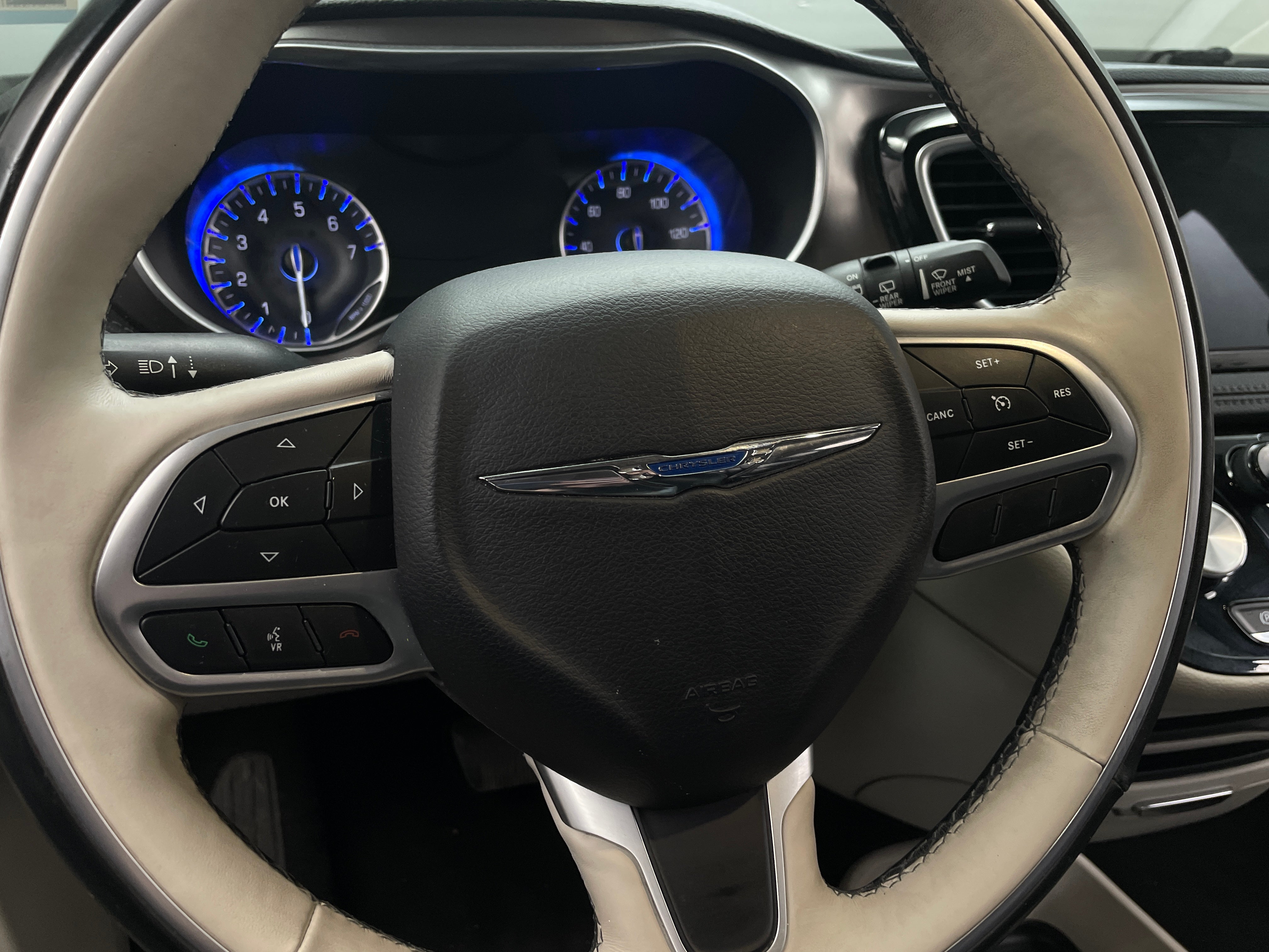 2018 Chrysler Pacifica Limited 4