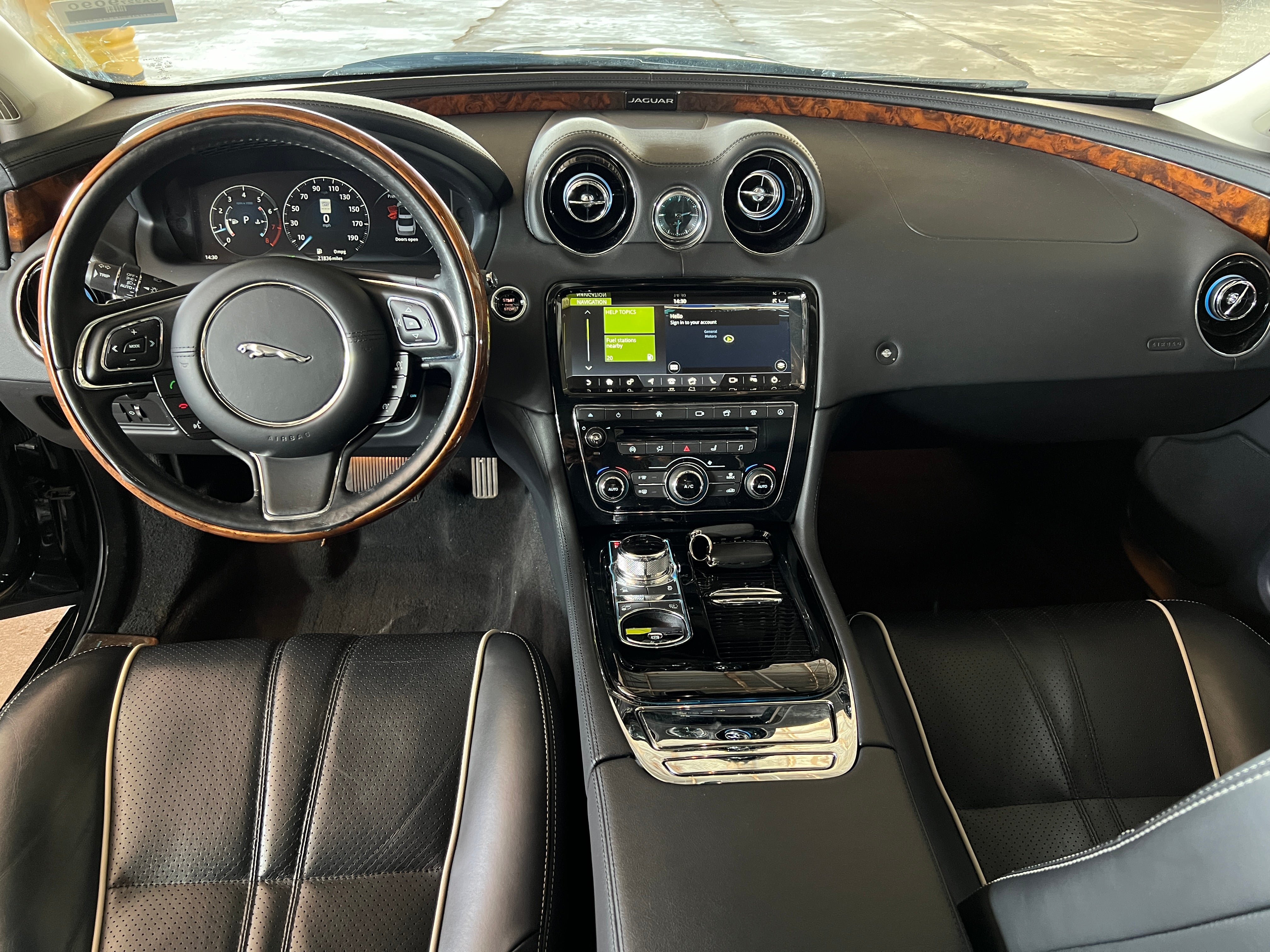 2018 Jaguar XJ R-Sport 2