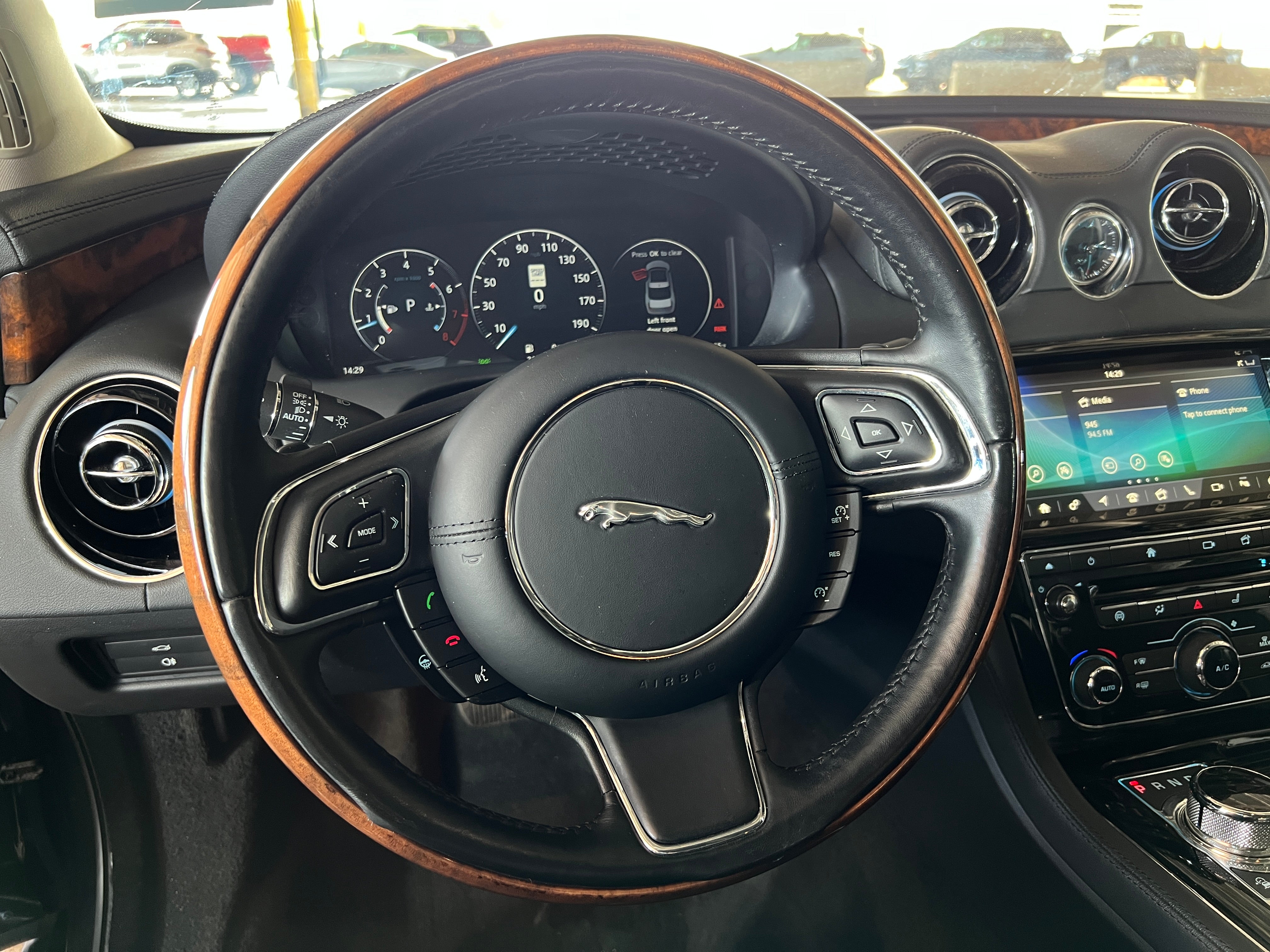 2018 Jaguar XJ R-Sport 4