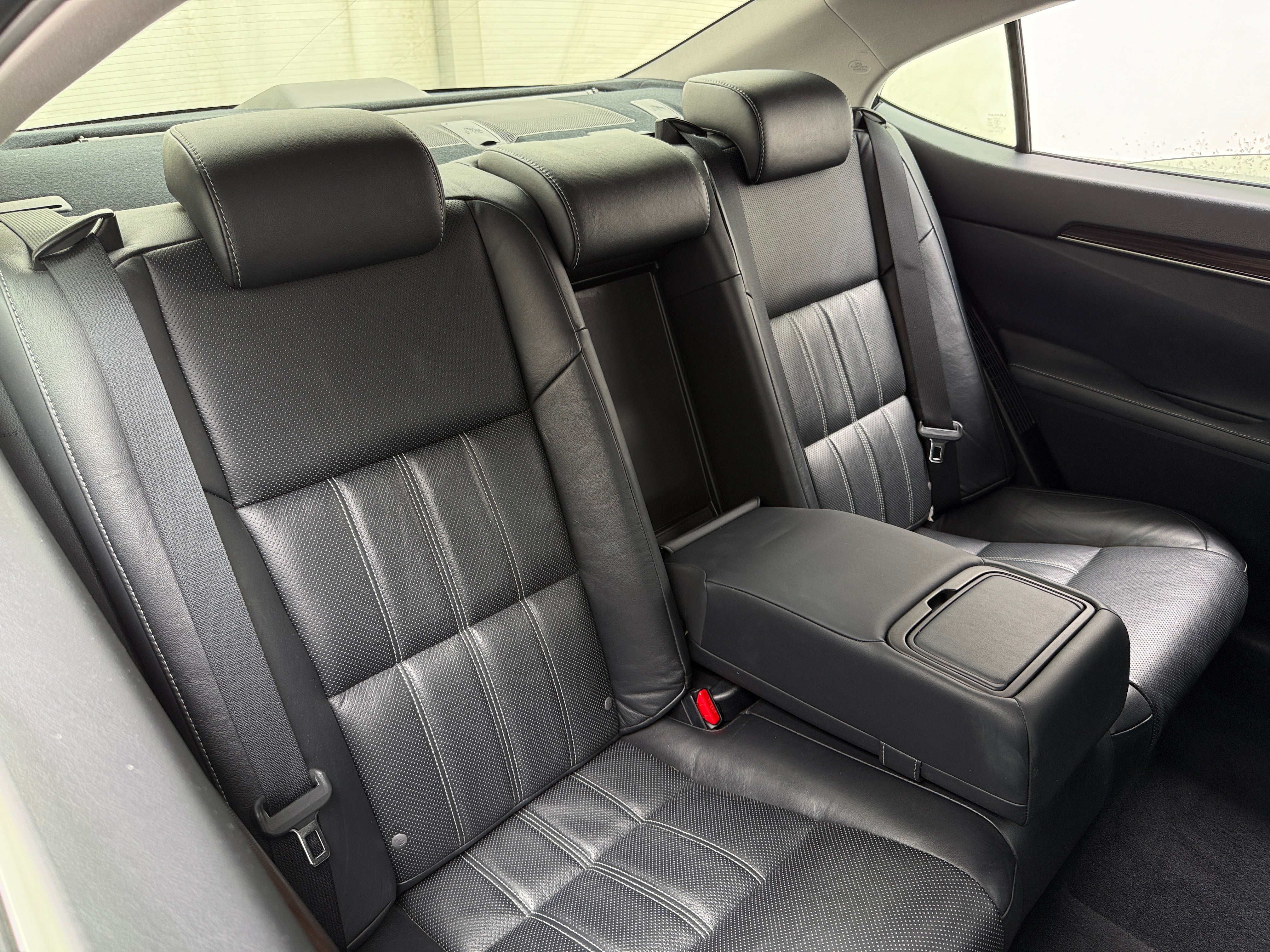2016 Lexus ES Hybrid 300h 5