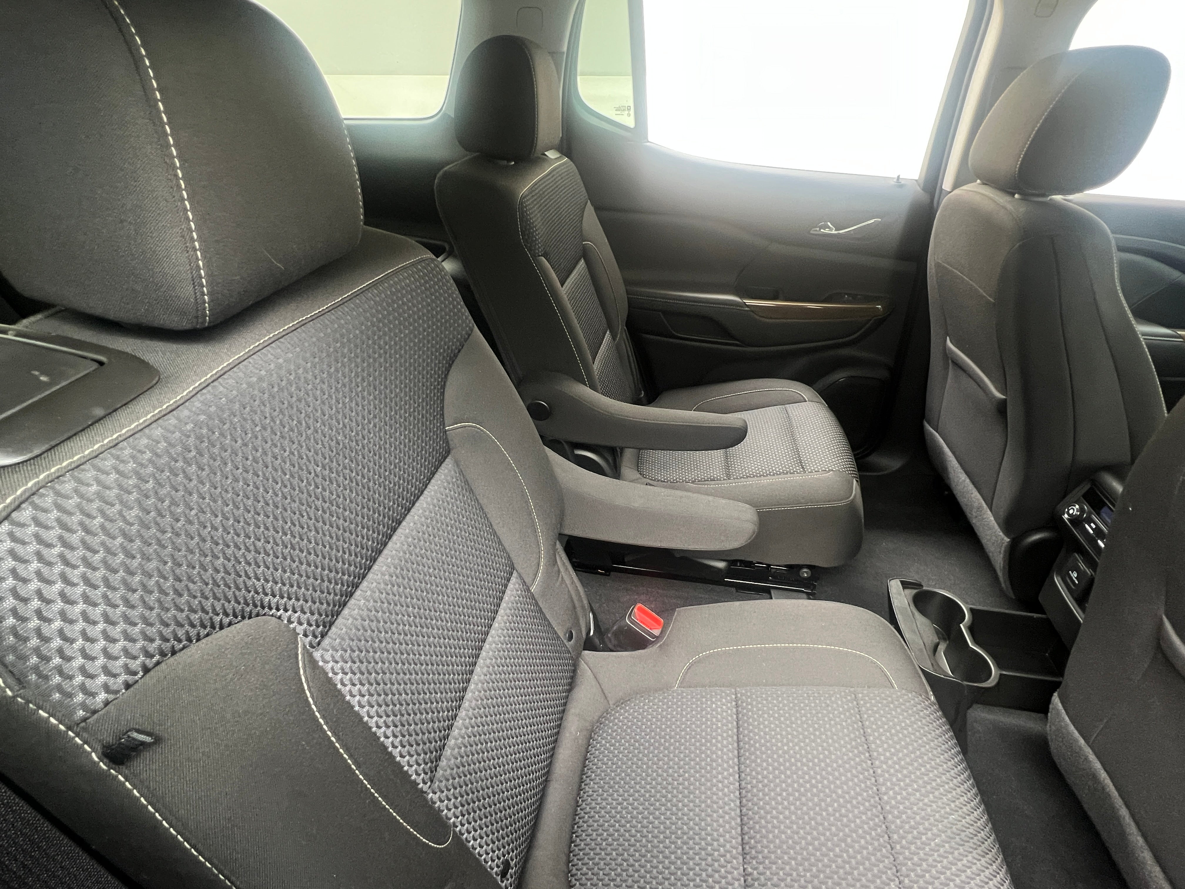 2023 GMC Acadia SLE 6