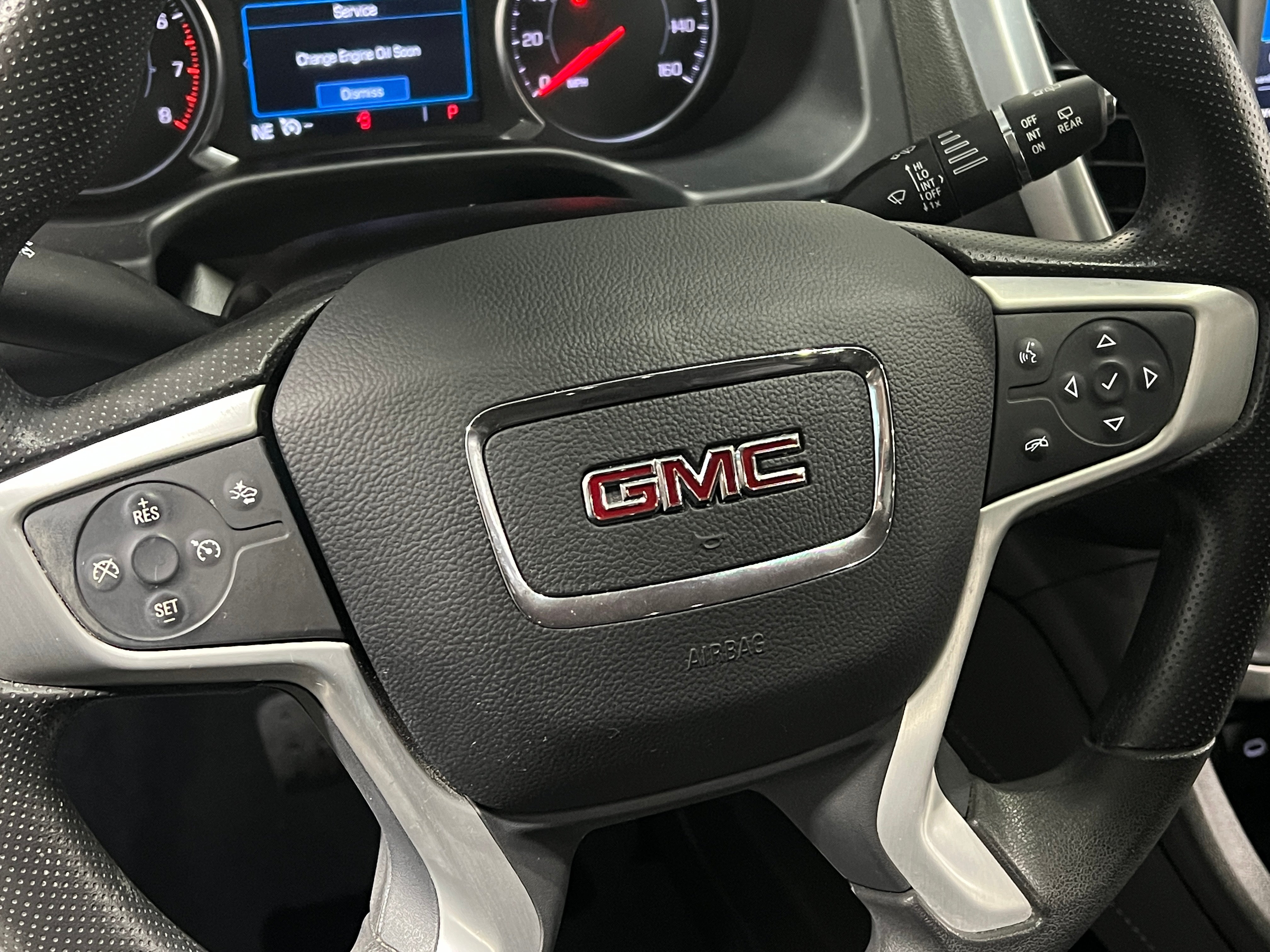 2023 GMC Acadia SLE 5