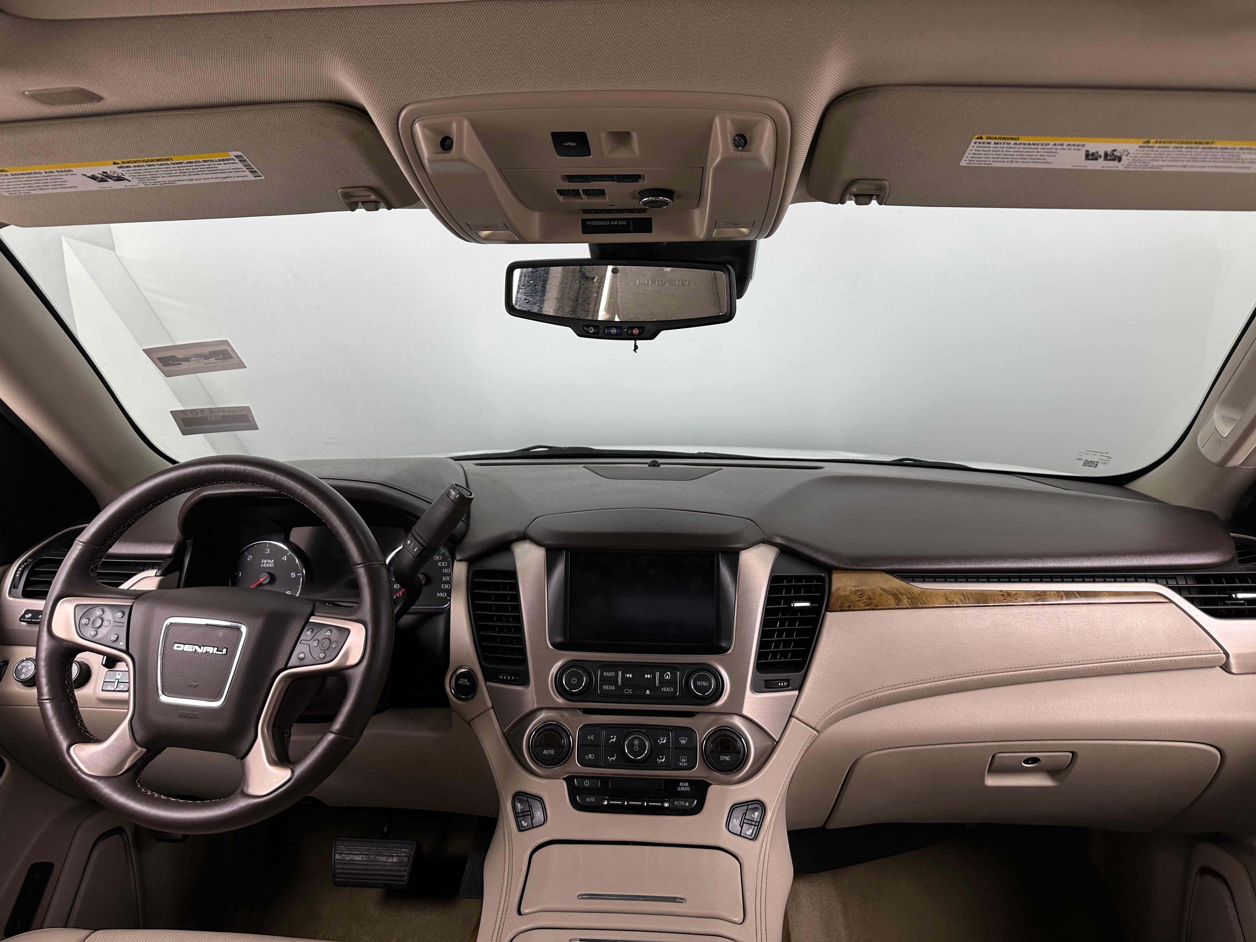 2017 GMC Yukon XL Denali 2