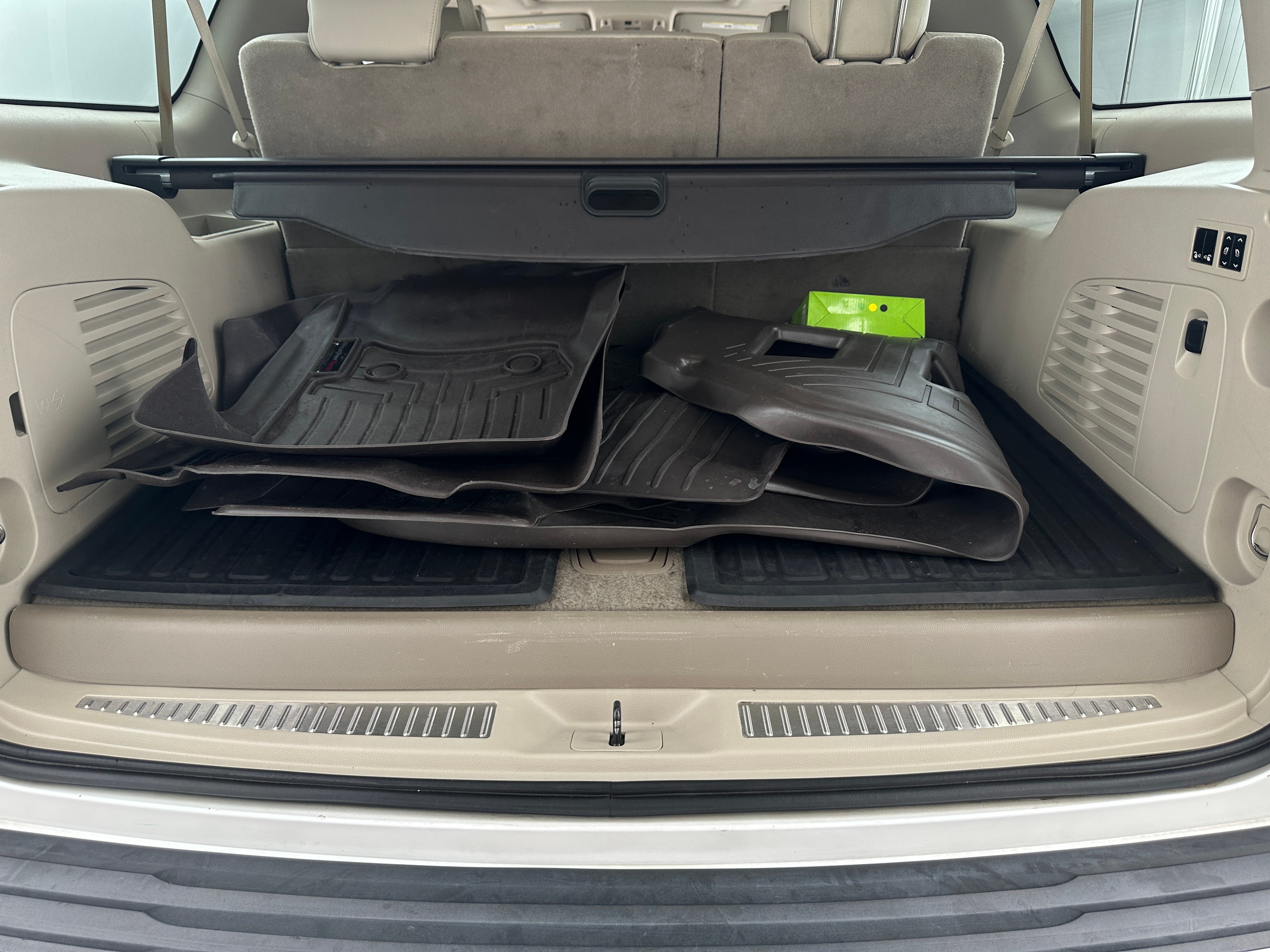2017 GMC Yukon XL Denali 6