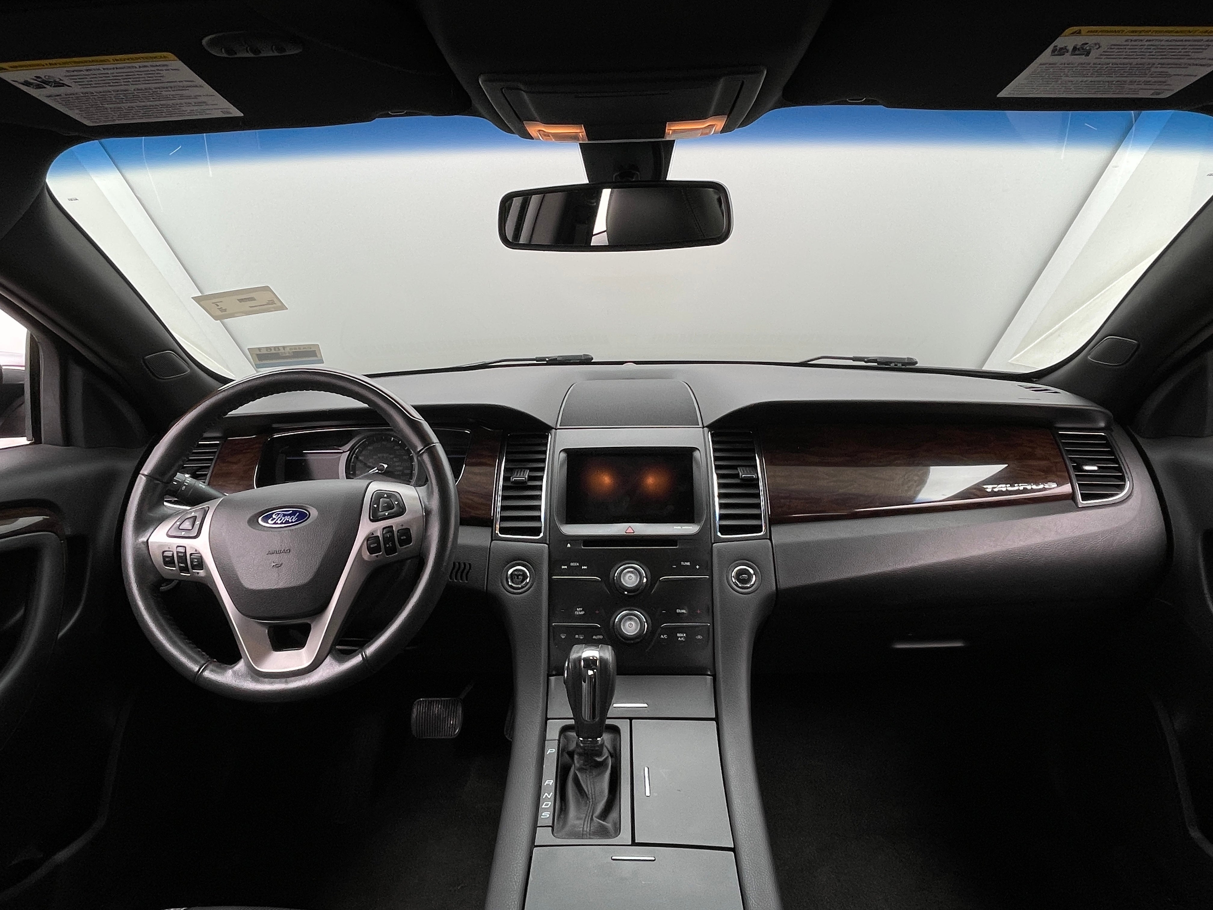2014 Ford Taurus Limited Edition 2