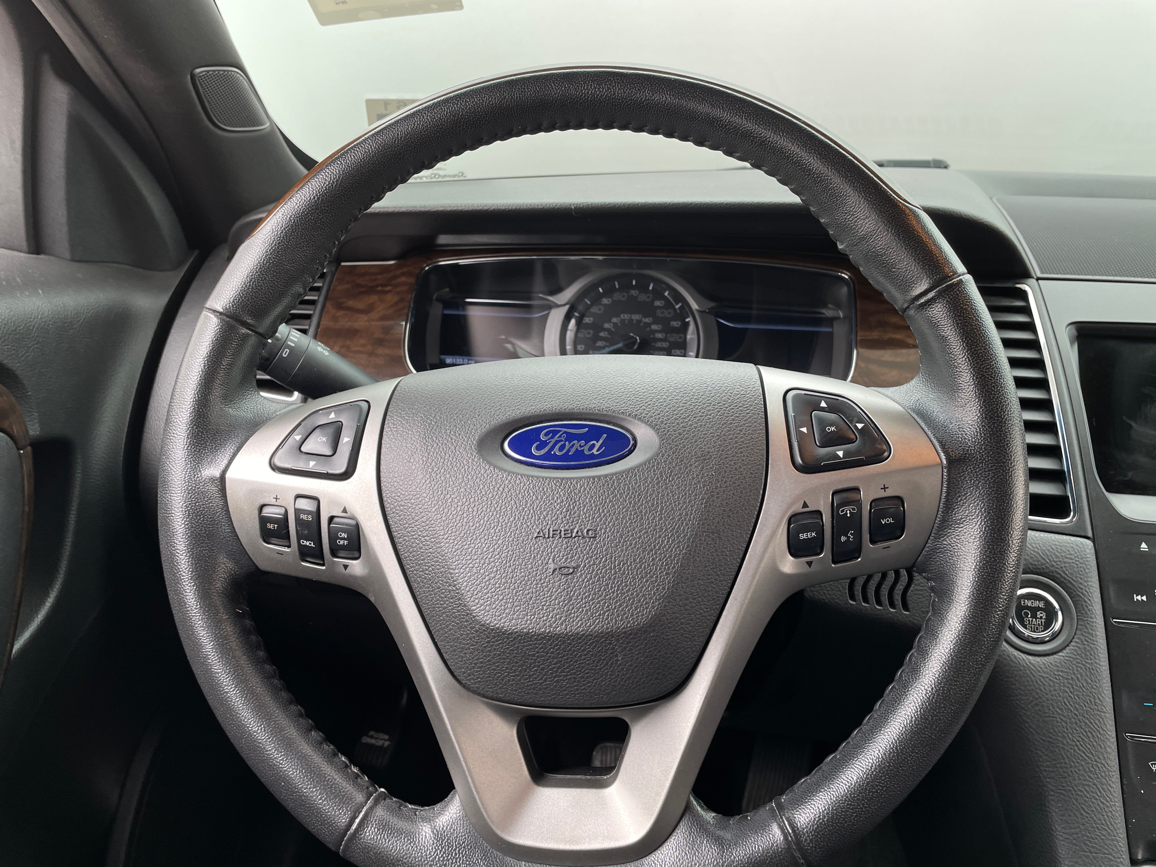2014 Ford Taurus Limited Edition 4