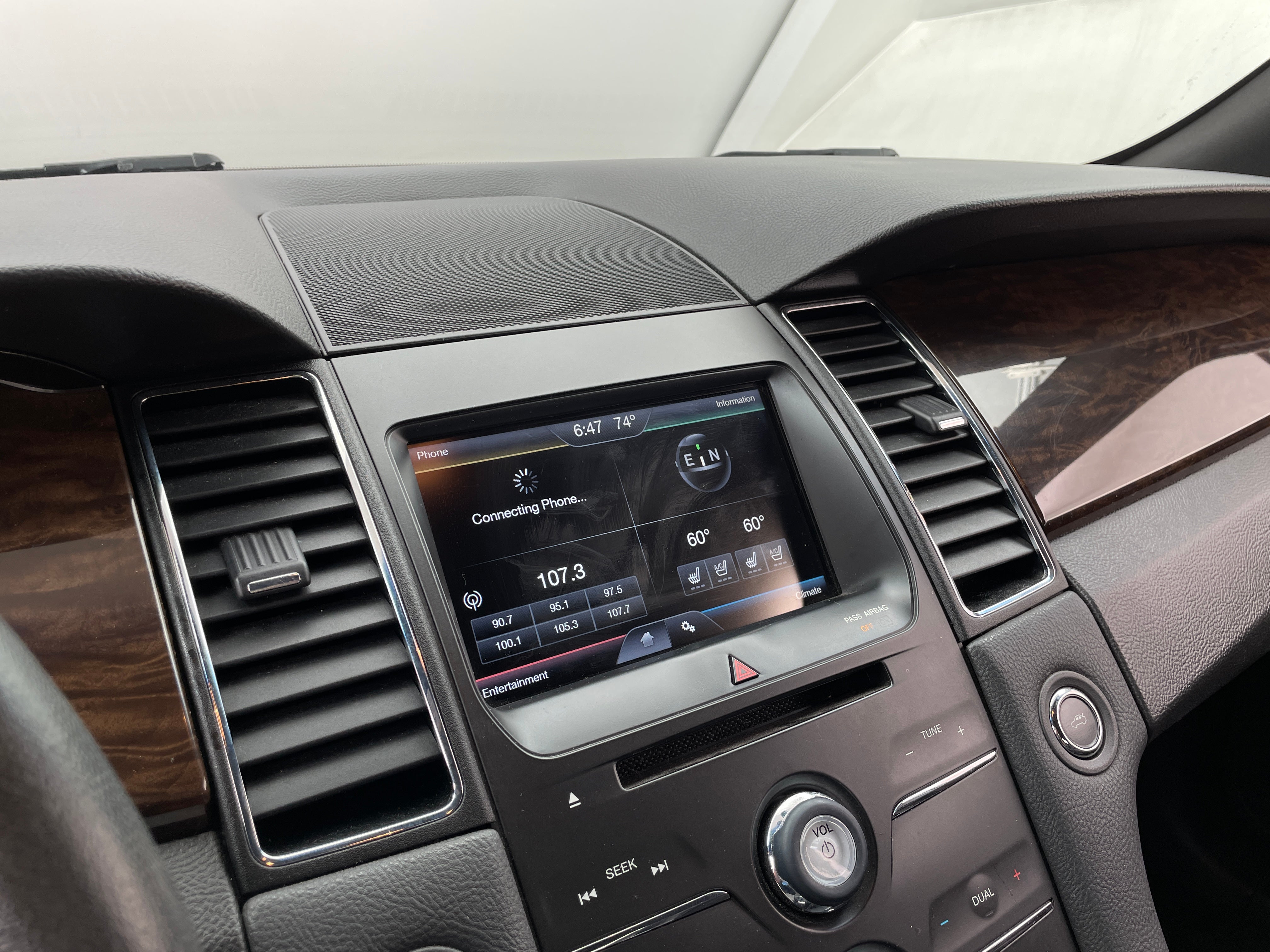 2014 Ford Taurus Limited Edition 3
